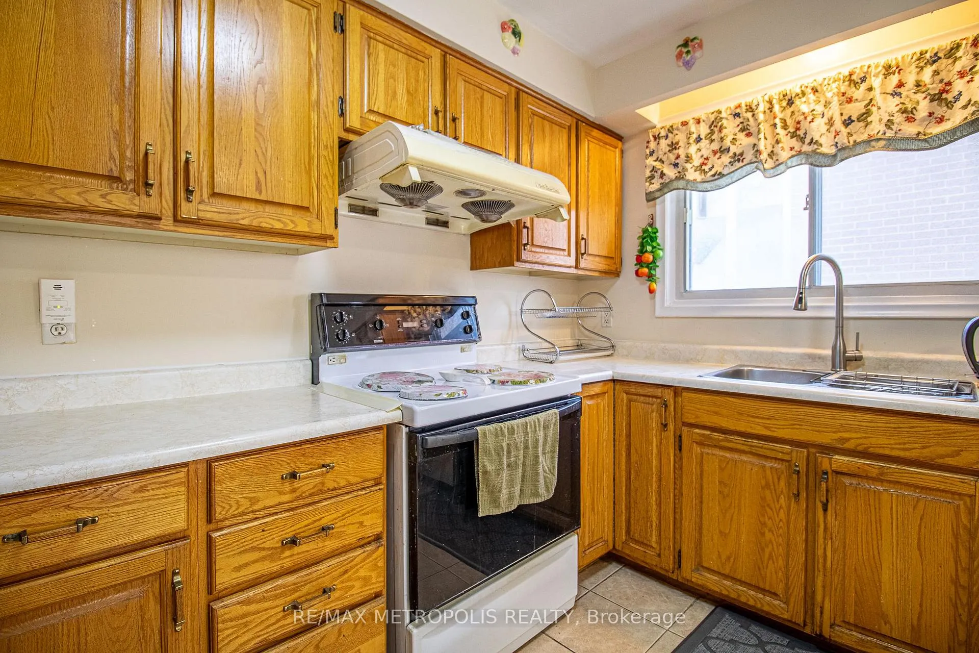 Photo 16 of 37 Albacore Crescent, Scarborough, Woburn — HOMEH
