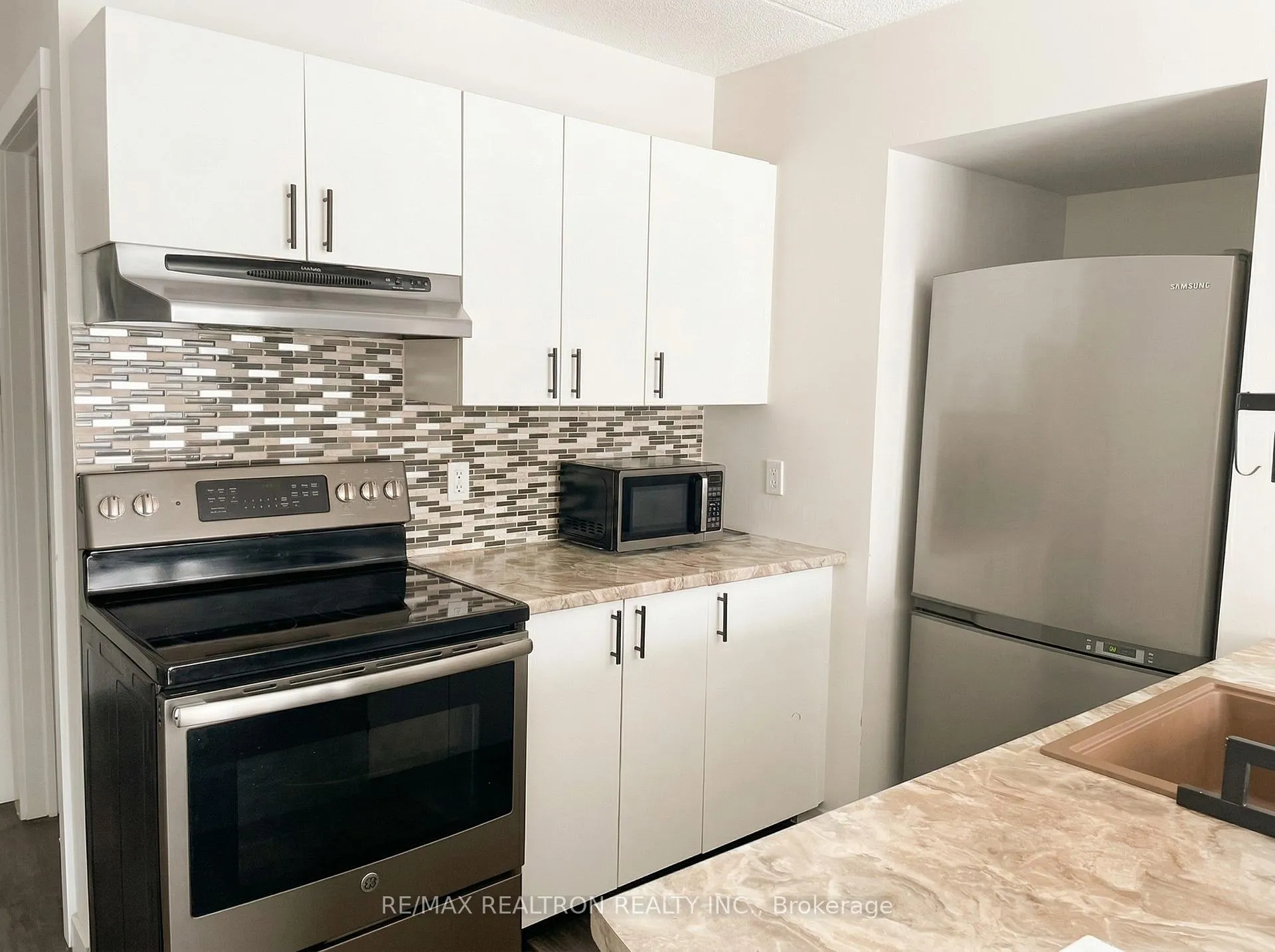 Photo 9 of Unit 58, 19 Dawson Drive, Collingwood — HOMEH