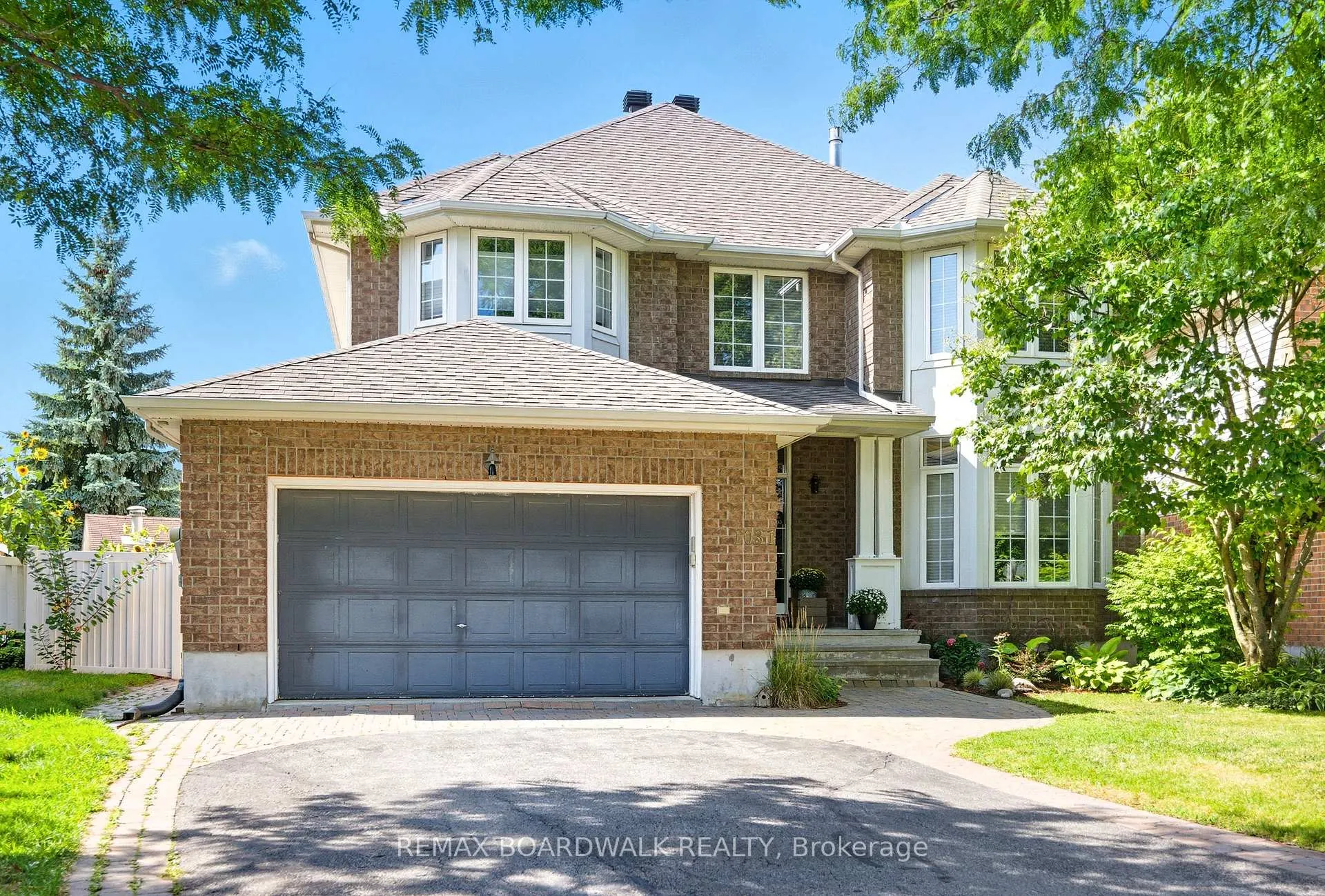Photo 2 of 1031 Red Spruce Street, Ottawa, Riverside South/Gloucester Glen — HOMEH