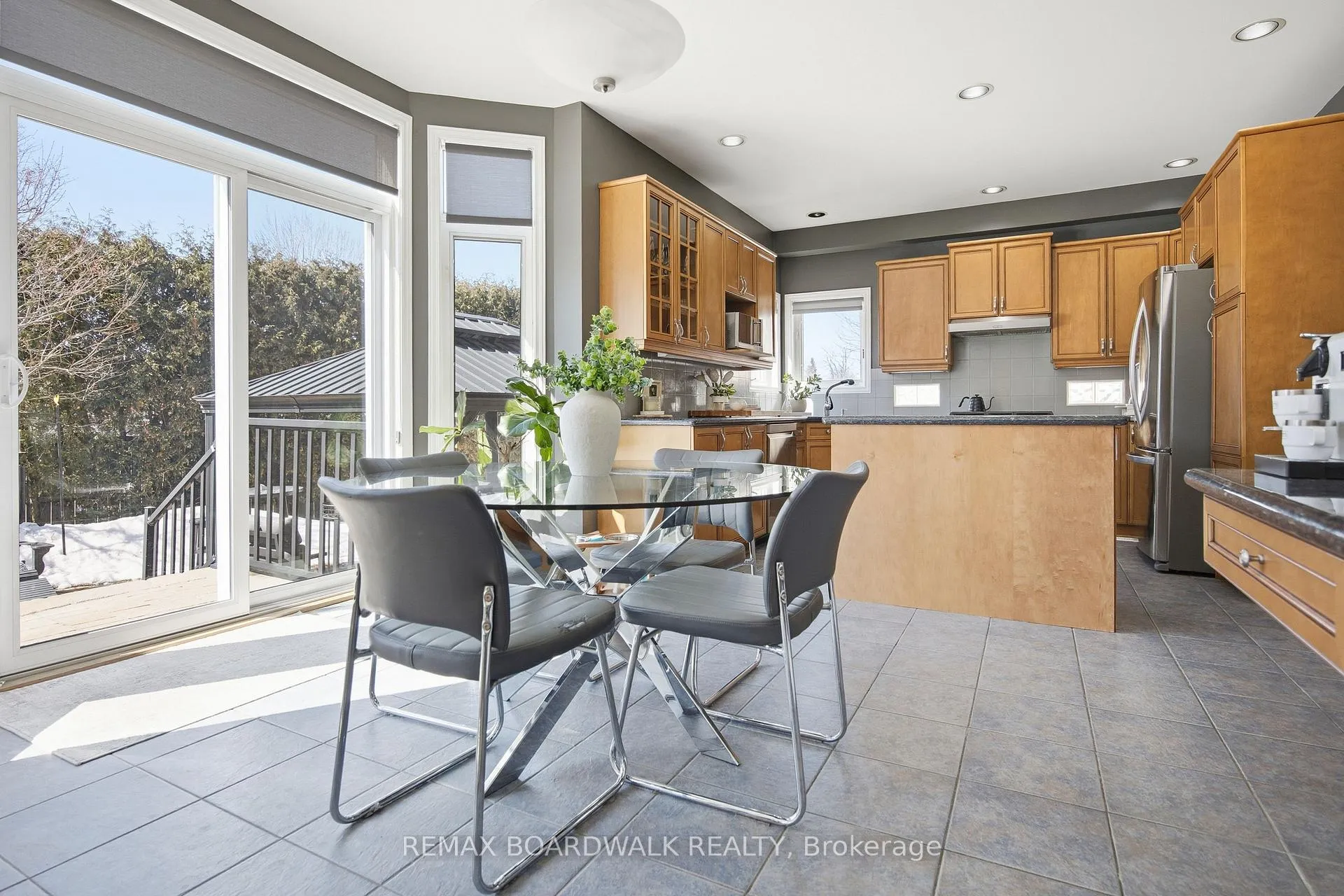 Photo 14 of 1031 Red Spruce Street, Ottawa, Riverside South/Gloucester Glen — HOMEH