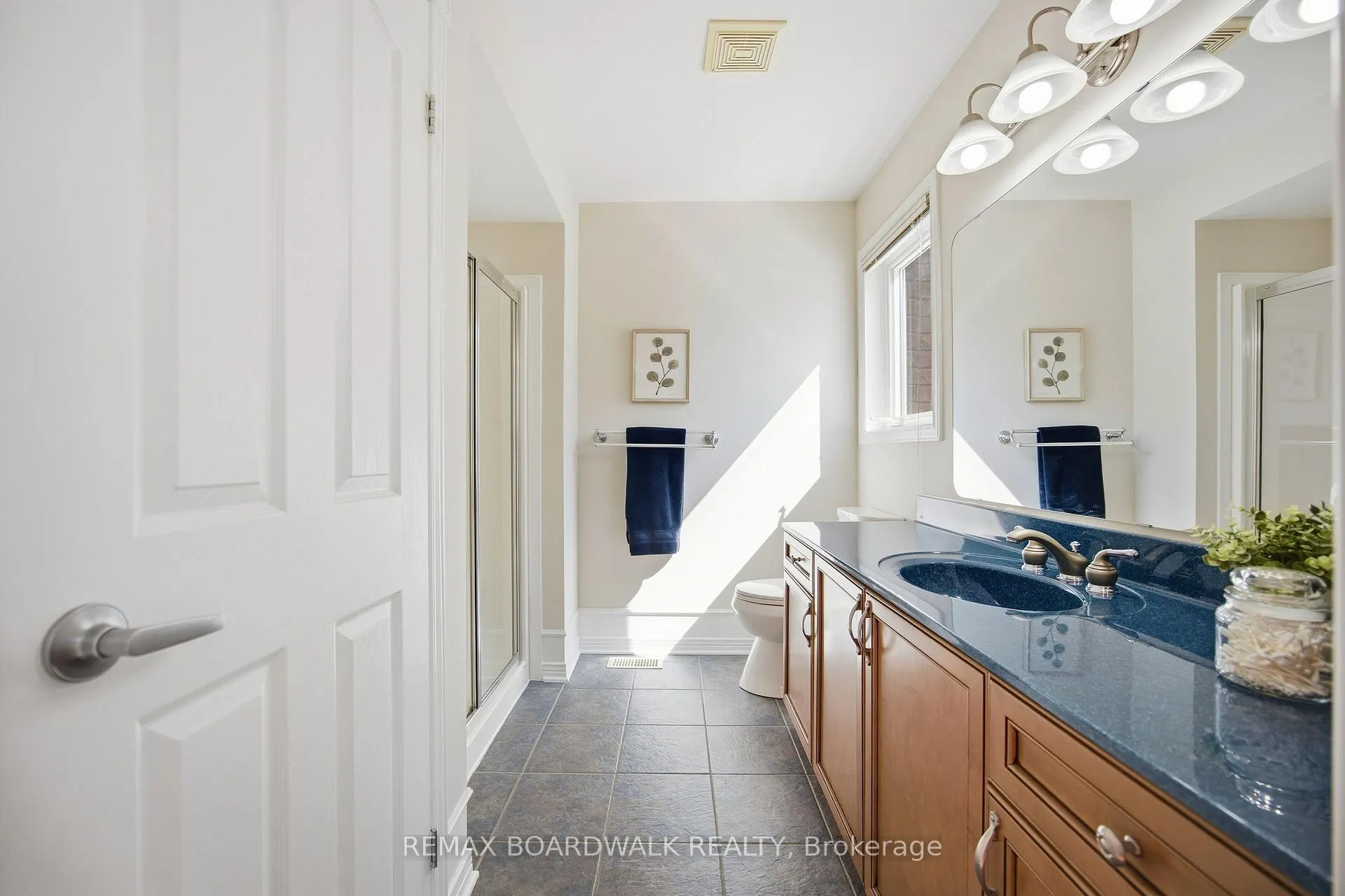 Photo 20 of 1031 Red Spruce Street, Ottawa, Riverside South/Gloucester Glen — HOMEH