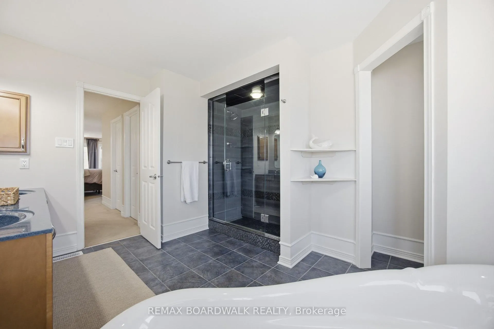 Photo 27 of 1031 Red Spruce Street, Ottawa, Riverside South/Gloucester Glen — HOMEH