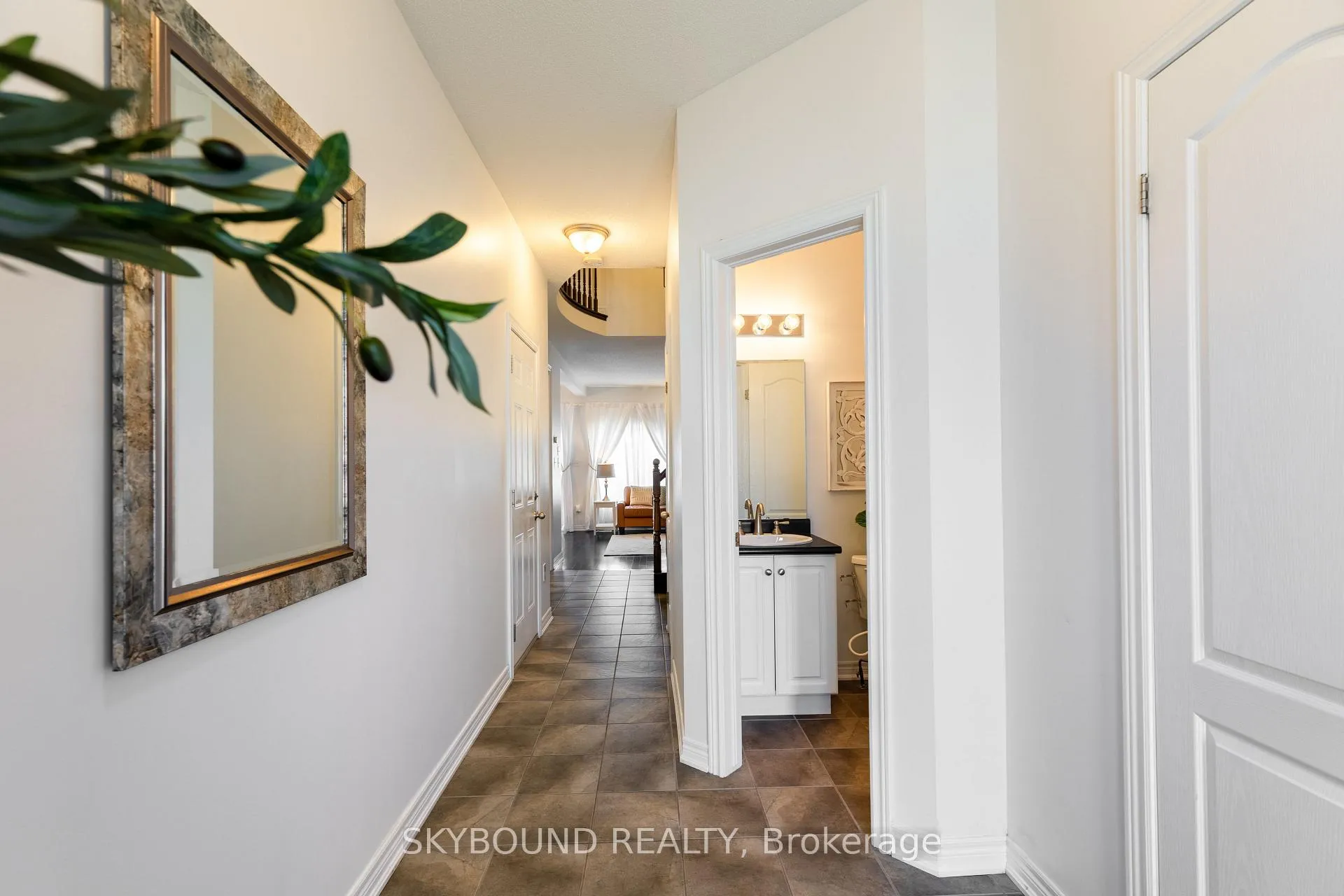 Photo 4 of Unit 12, 257 Carla Avenue, Hamilton, Stoney Creek — HOMEH