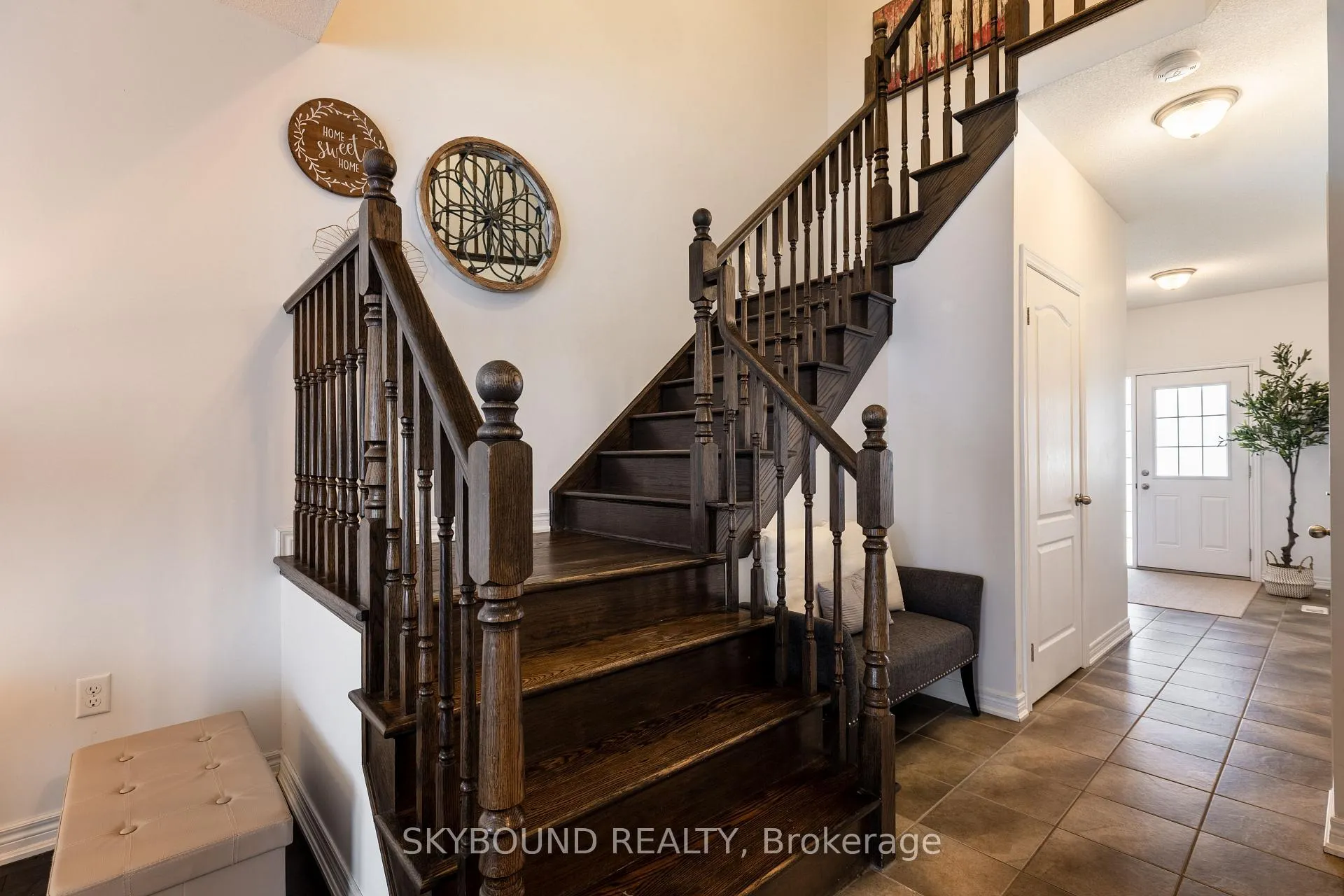 Photo 8 of Unit 12, 257 Carla Avenue, Hamilton, Stoney Creek — HOMEH