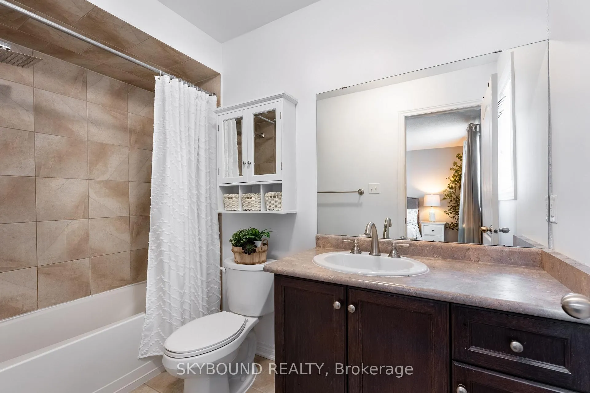 Photo 23 of Unit 12, 257 Carla Avenue, Hamilton, Stoney Creek — HOMEH