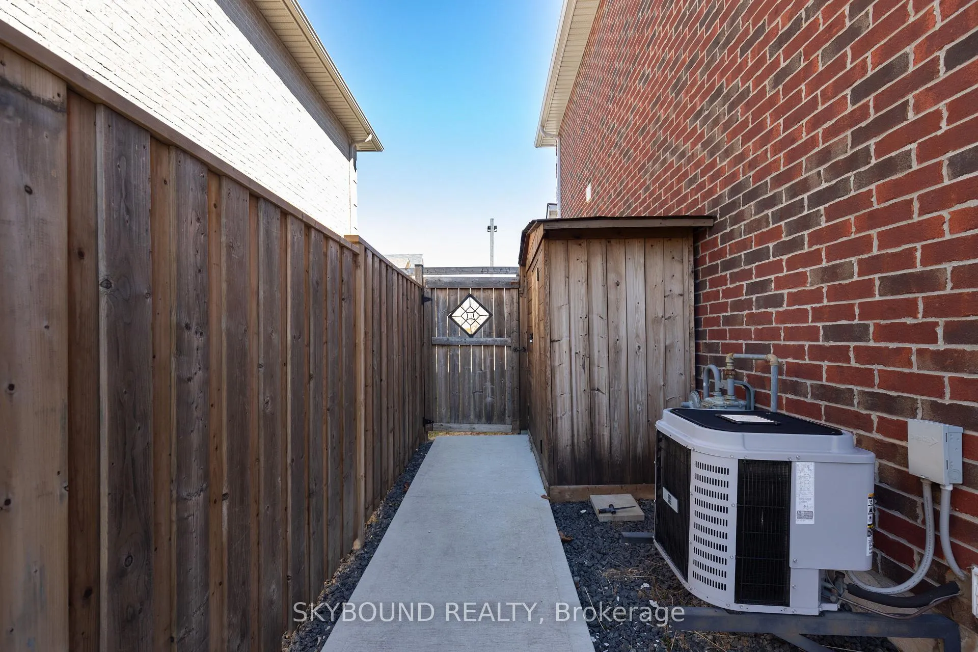 Photo 41 of Unit 12, 257 Carla Avenue, Hamilton, Stoney Creek — HOMEH