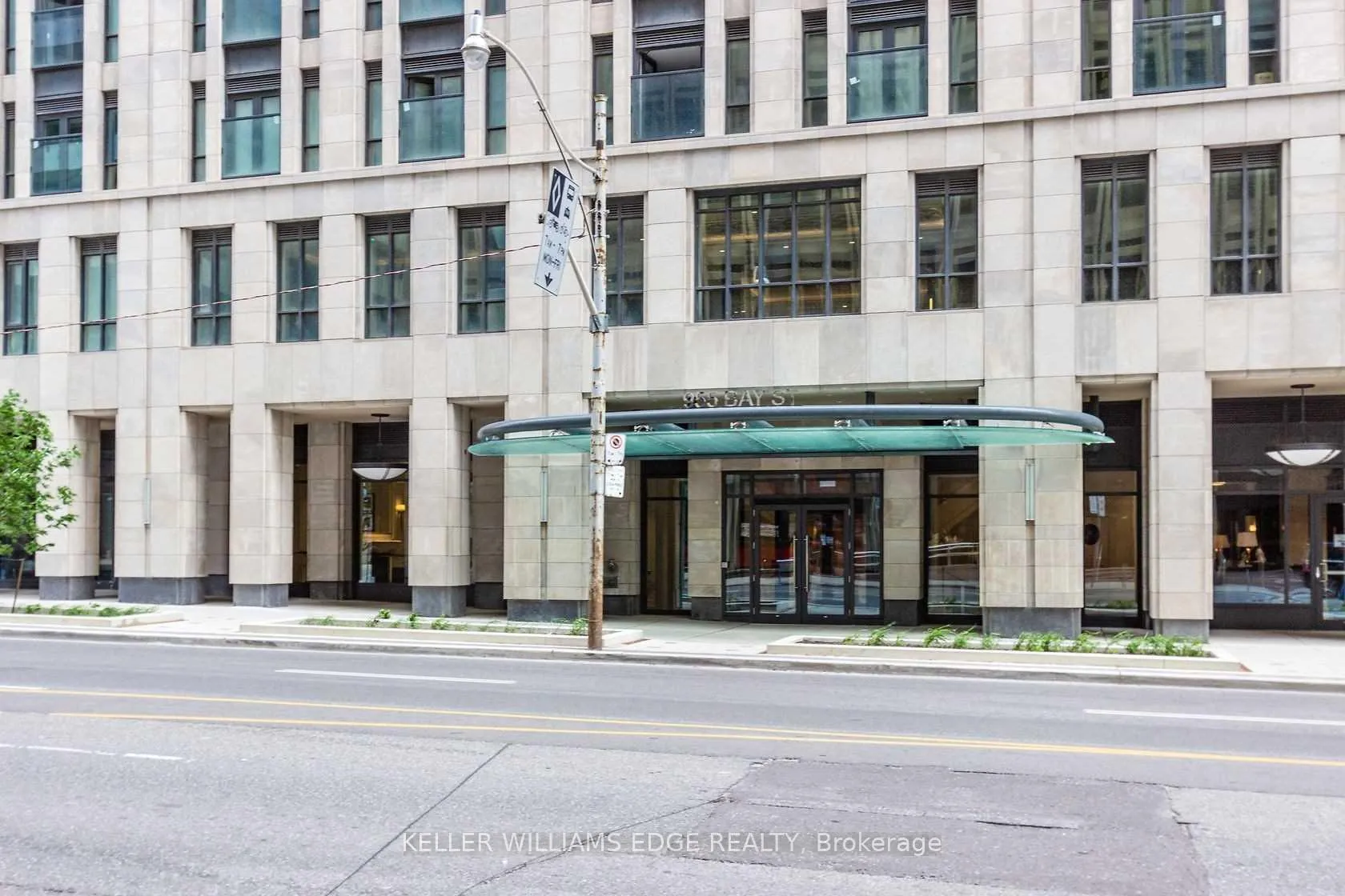 Photo 3 of Unit 2602, 955 Bay Street, Toronto, Bay Street Corridor — HOMEH