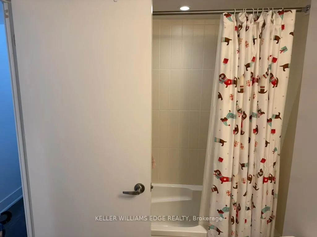 Photo 8 of Unit 2602, 955 Bay Street, Toronto, Bay Street Corridor — HOMEH