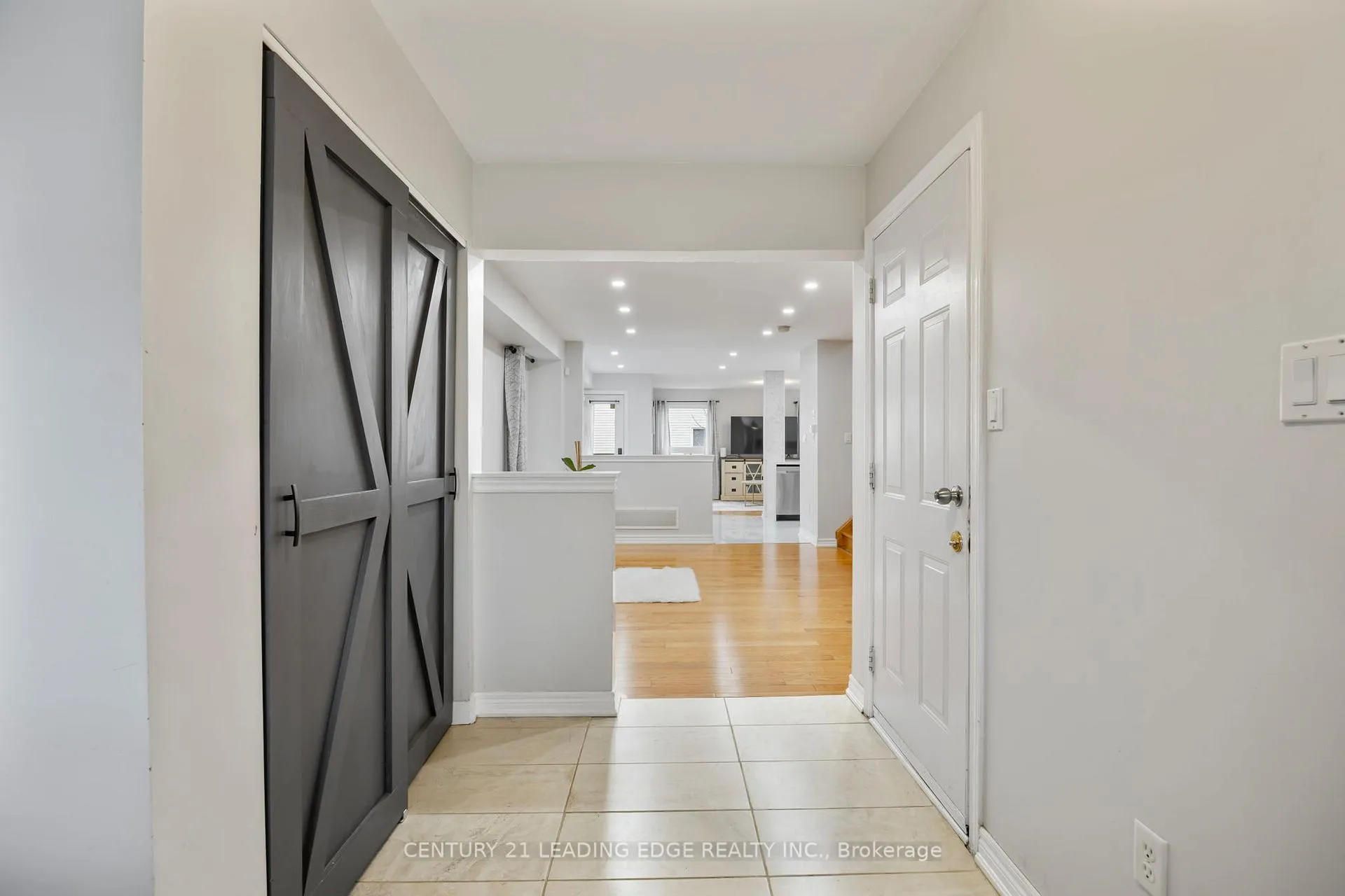 Photo 7 of 36 Rampart Crescent, Whitby, Williamsburg — HOMEH