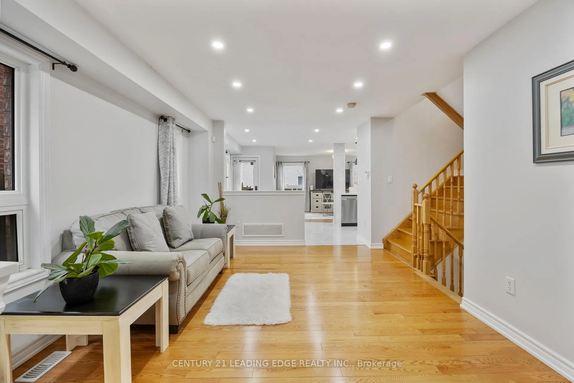 Photo 10 of 36 Rampart Crescent, Whitby, Williamsburg — HOMEH