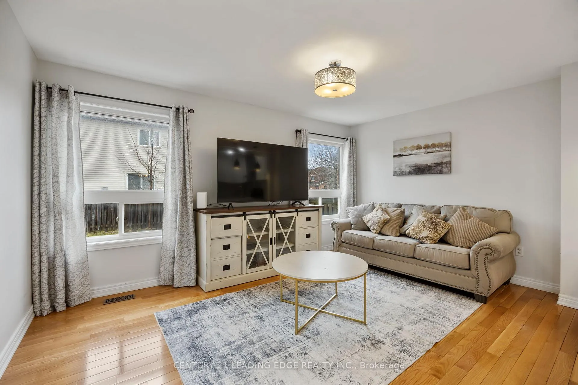 Photo 12 of 36 Rampart Crescent, Whitby, Williamsburg — HOMEH