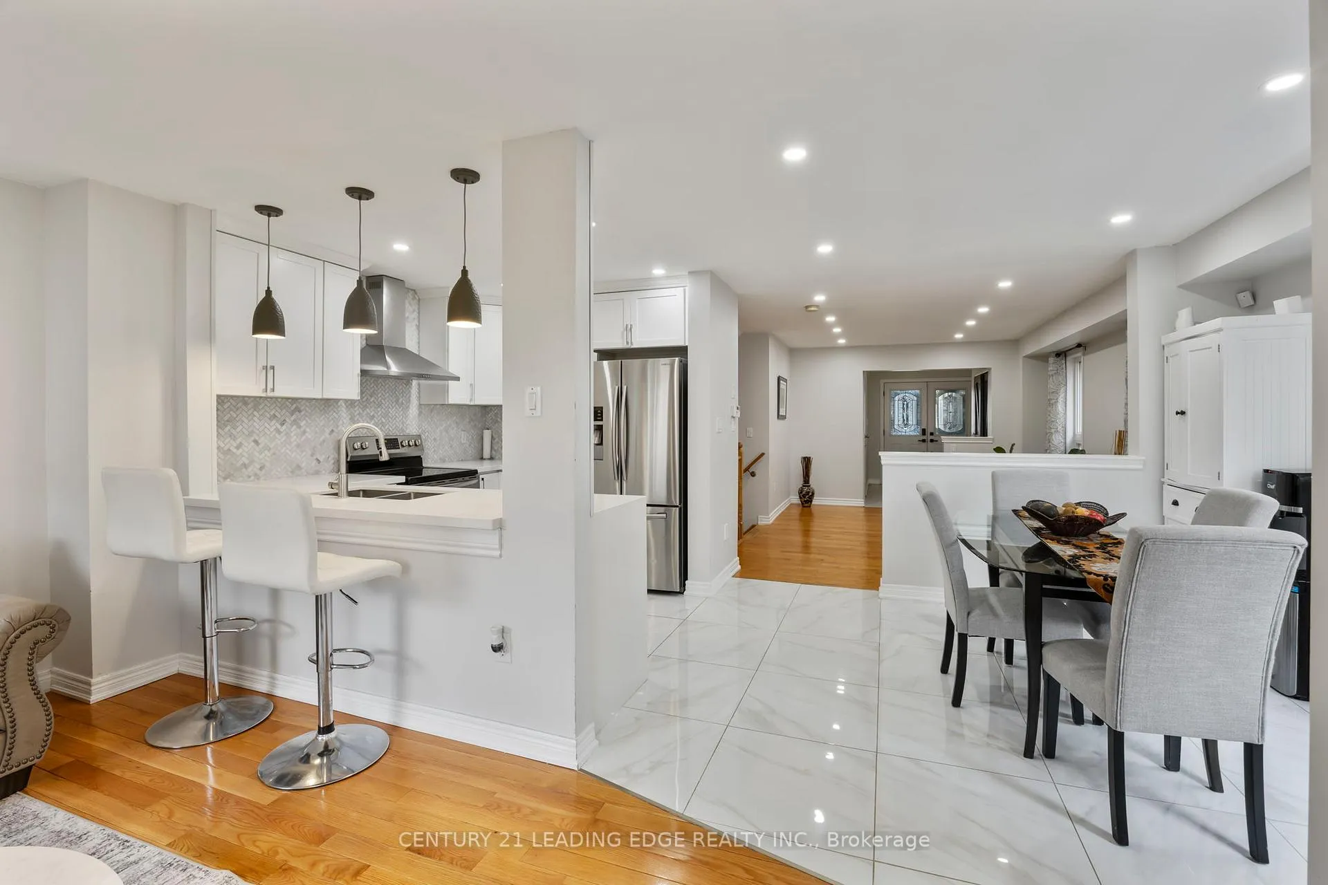 Photo 17 of 36 Rampart Crescent, Whitby, Williamsburg — HOMEH