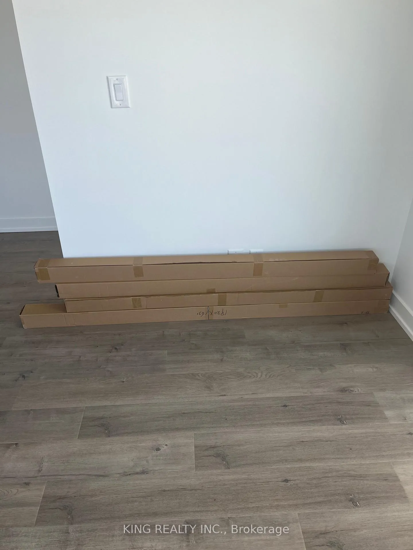 Photo 3 of Unit 701, 56 Lakeside Terrace, Barrie, Little Lake — HOMEH