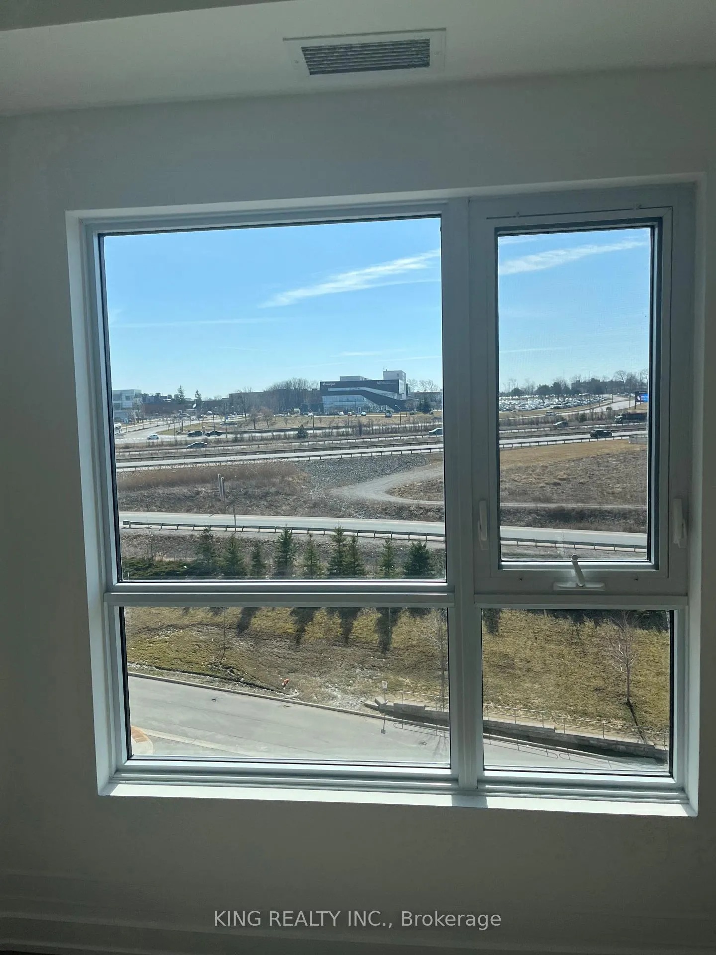 Photo 6 of Unit 701, 56 Lakeside Terrace, Barrie, Little Lake — HOMEH