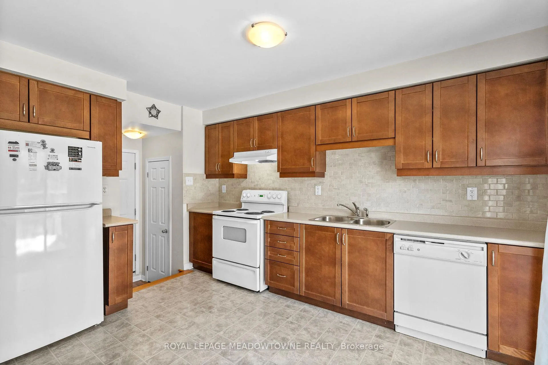 Photo 6 of 862 Stark Circle, Milton, Beaty — HOMEH