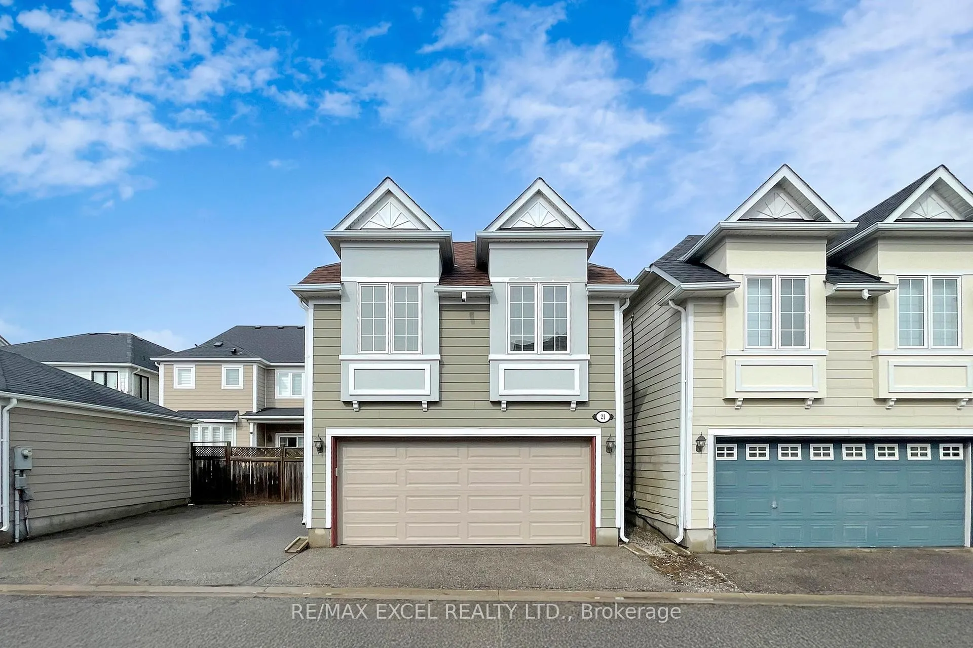 Photo 2 of 21 Peony Street, Markham, Cornell — HOMEH