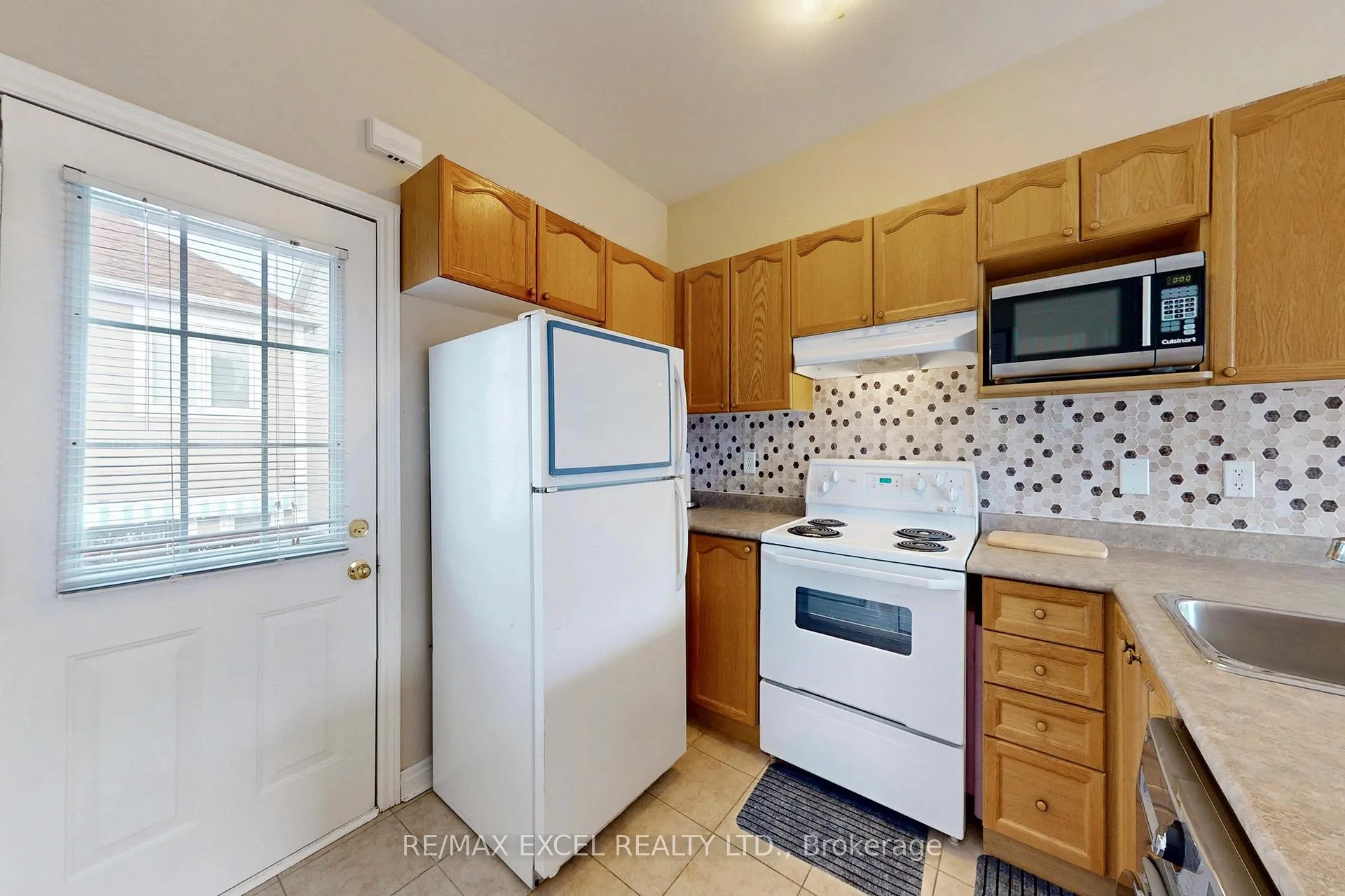 Photo 5 of 21 Peony Street, Markham, Cornell — HOMEH