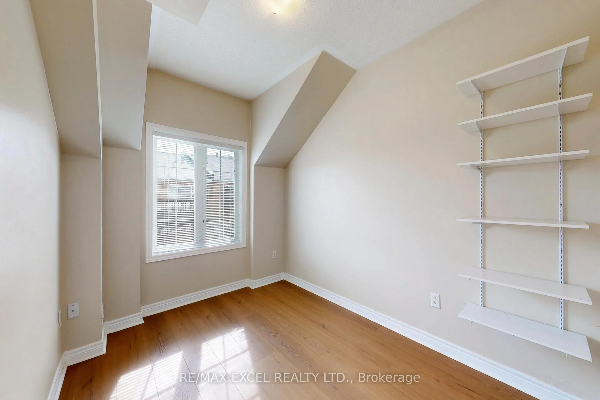 Photo 15 of 21 Peony Street, Markham, Cornell — HOMEH