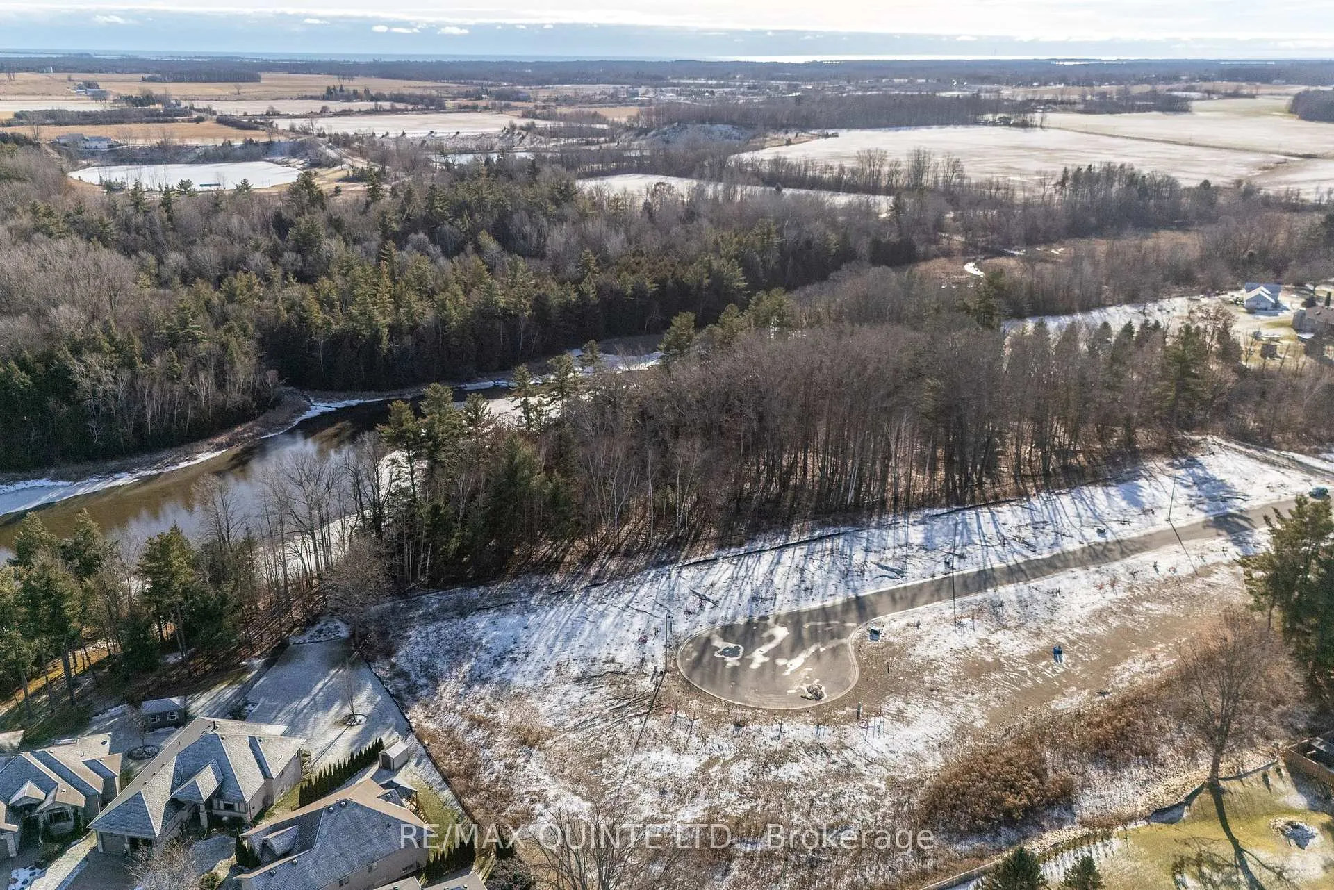 Photo 8 of 36 Exeter Court, Quinte West, Murray Ward — HOMEH