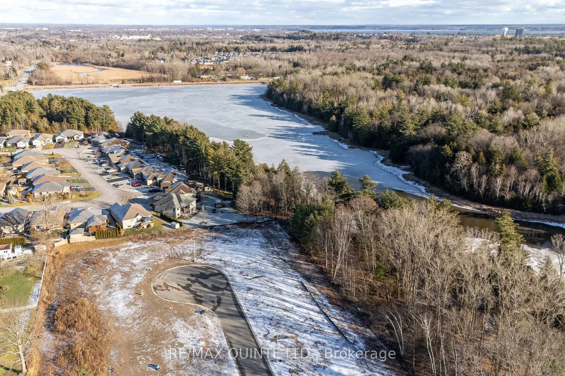 Photo 11 of 36 Exeter Court, Quinte West, Murray Ward — HOMEH