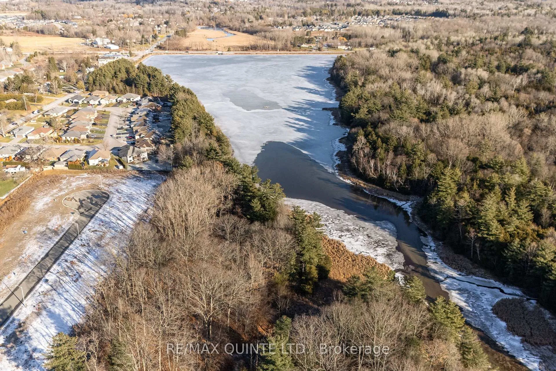 Photo 23 of 36 Exeter Court, Quinte West, Murray Ward — HOMEH