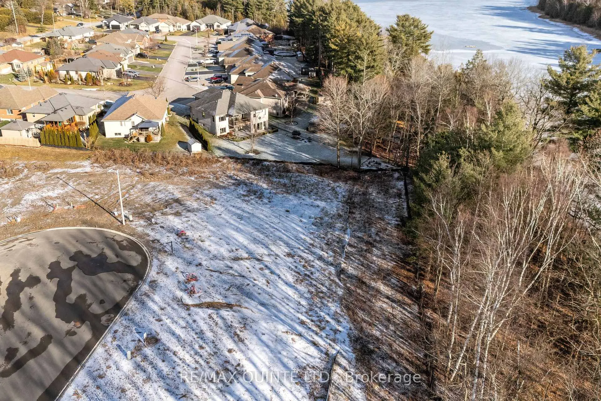 Photo 26 of 36 Exeter Court, Quinte West, Murray Ward — HOMEH