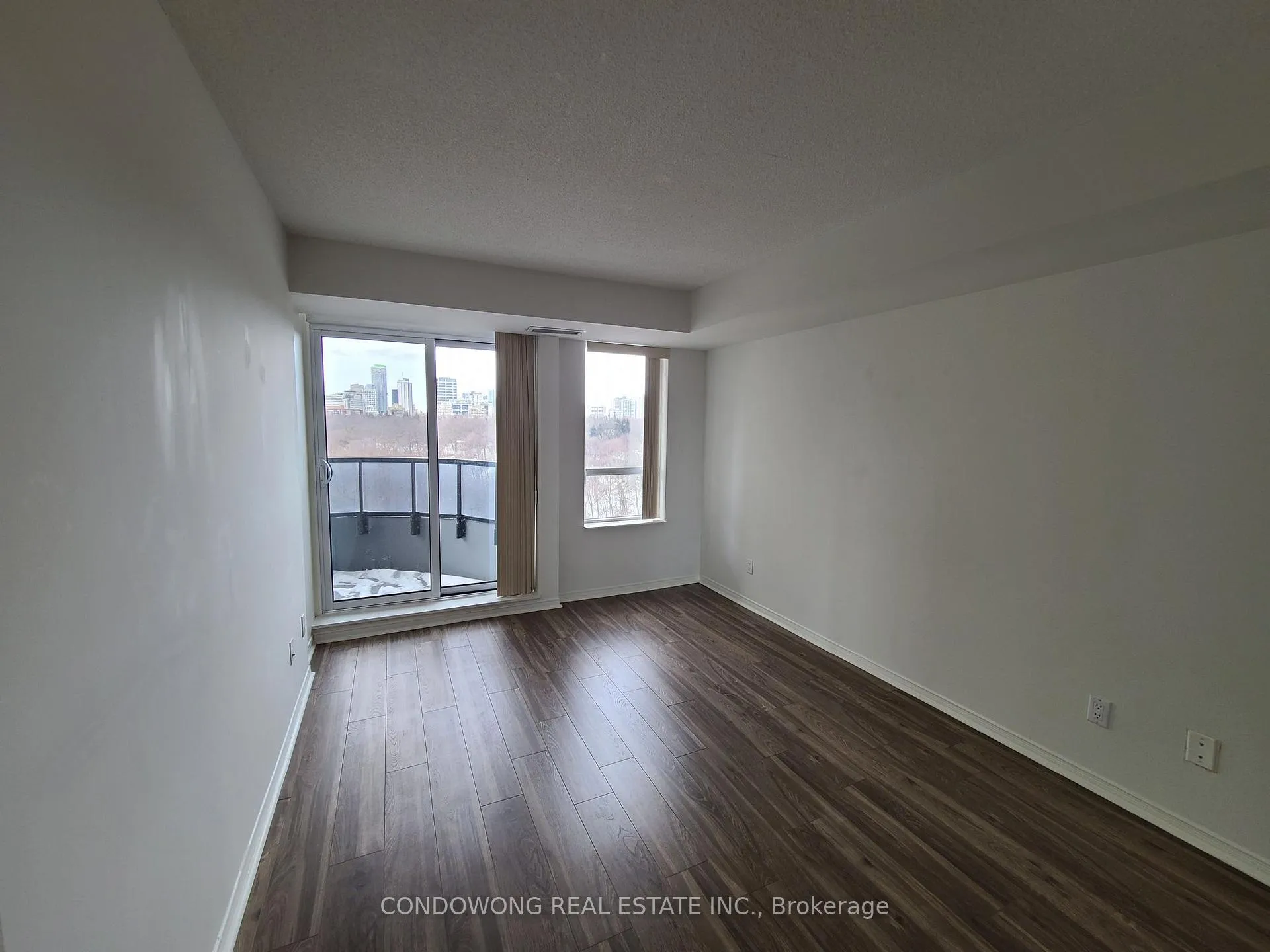 Photo 4 of Unit 909, 38 Avoca Avenue, Toronto, Rosedale-Moore Park — HOMEH