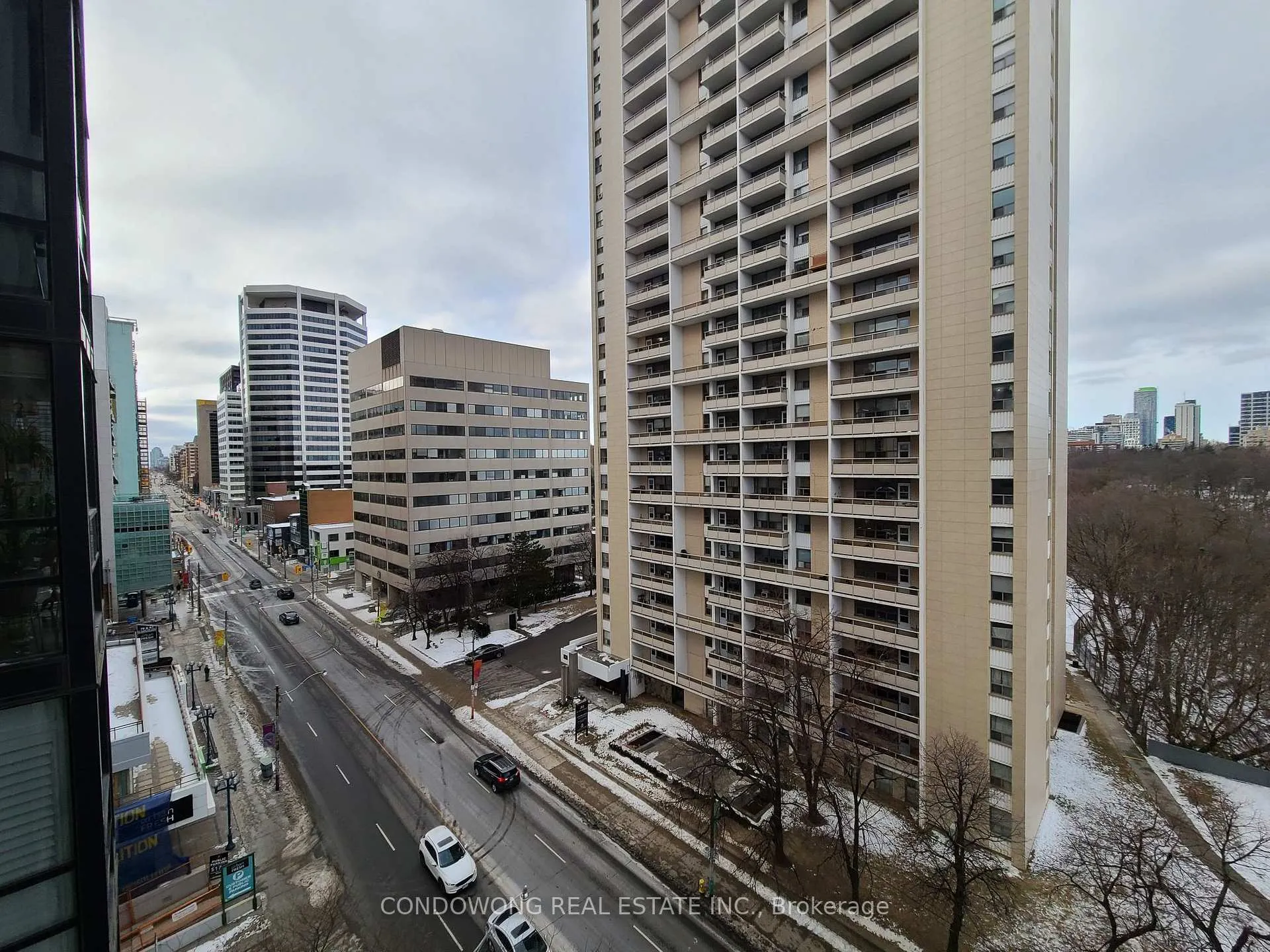 Photo 9 of Unit 909, 38 Avoca Avenue, Toronto, Rosedale-Moore Park — HOMEH