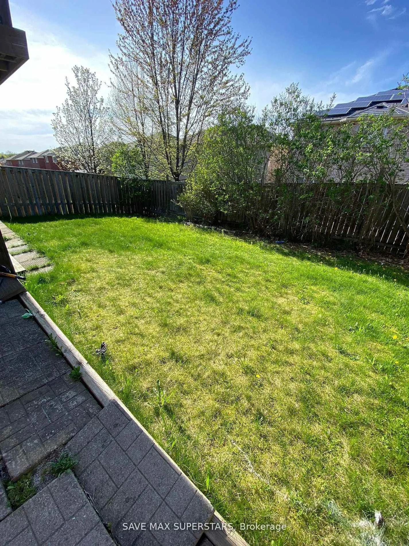 Photo 3 of Unit Lower, 8 Black Ash Trail, Barrie, Ardagh — HOMEH