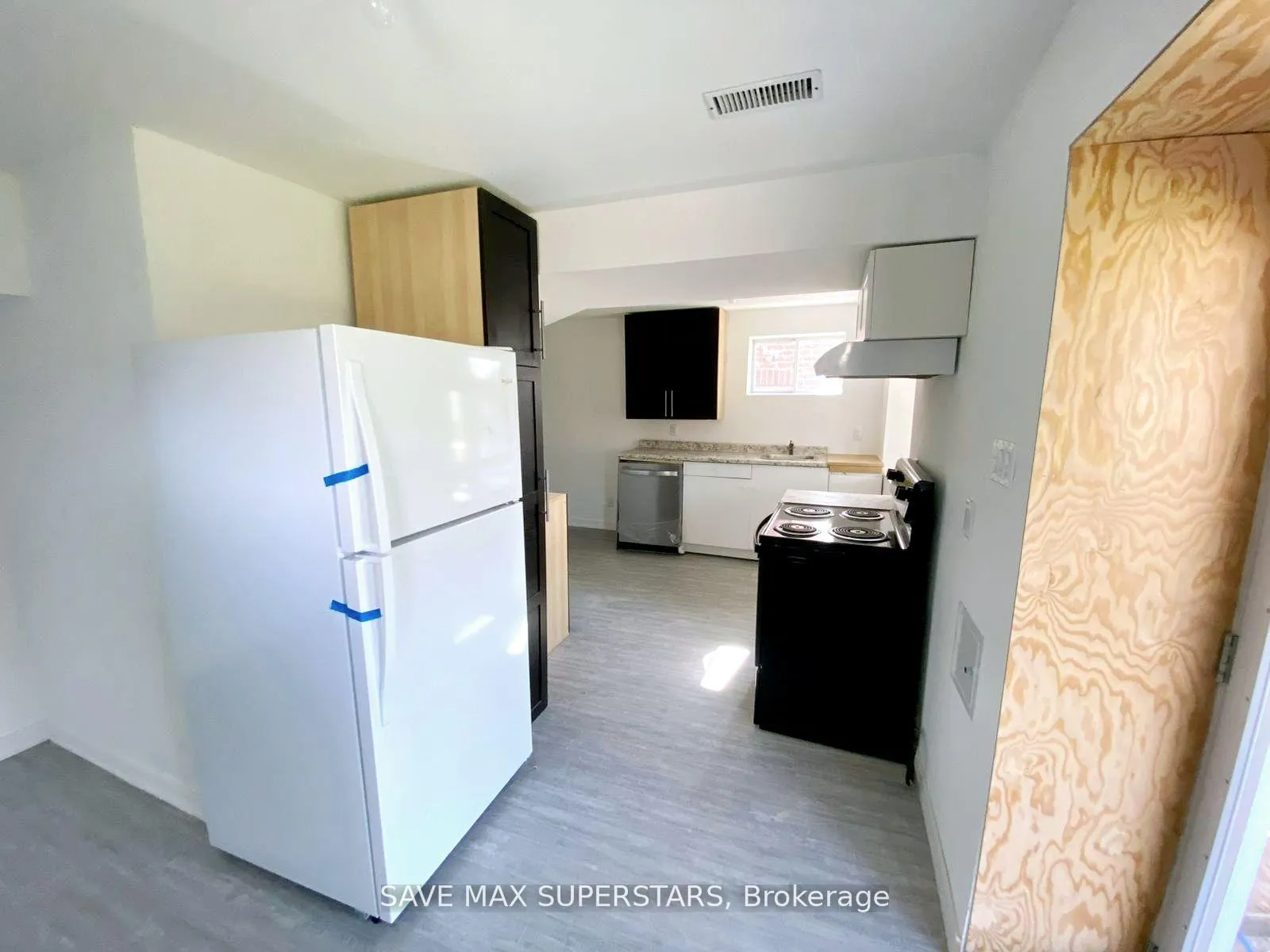 Photo 6 of Unit Lower, 8 Black Ash Trail, Barrie, Ardagh — HOMEH