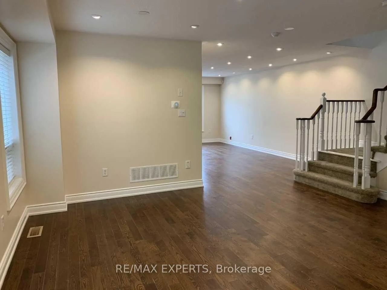 Photo 8 of 1209 Lamont Crescent, Milton, Clarke — HOMEH