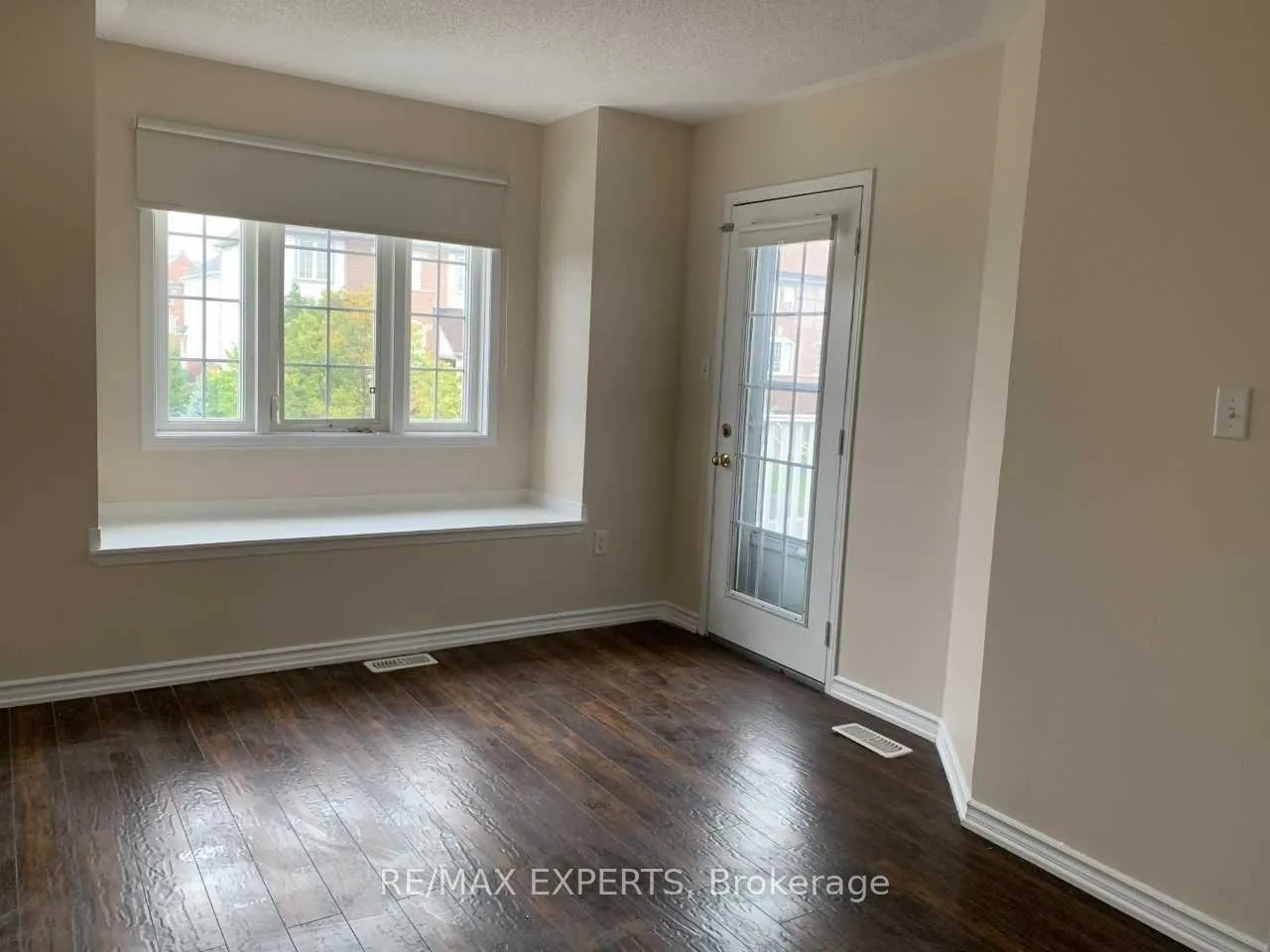Photo 10 of 1209 Lamont Crescent, Milton, Clarke — HOMEH