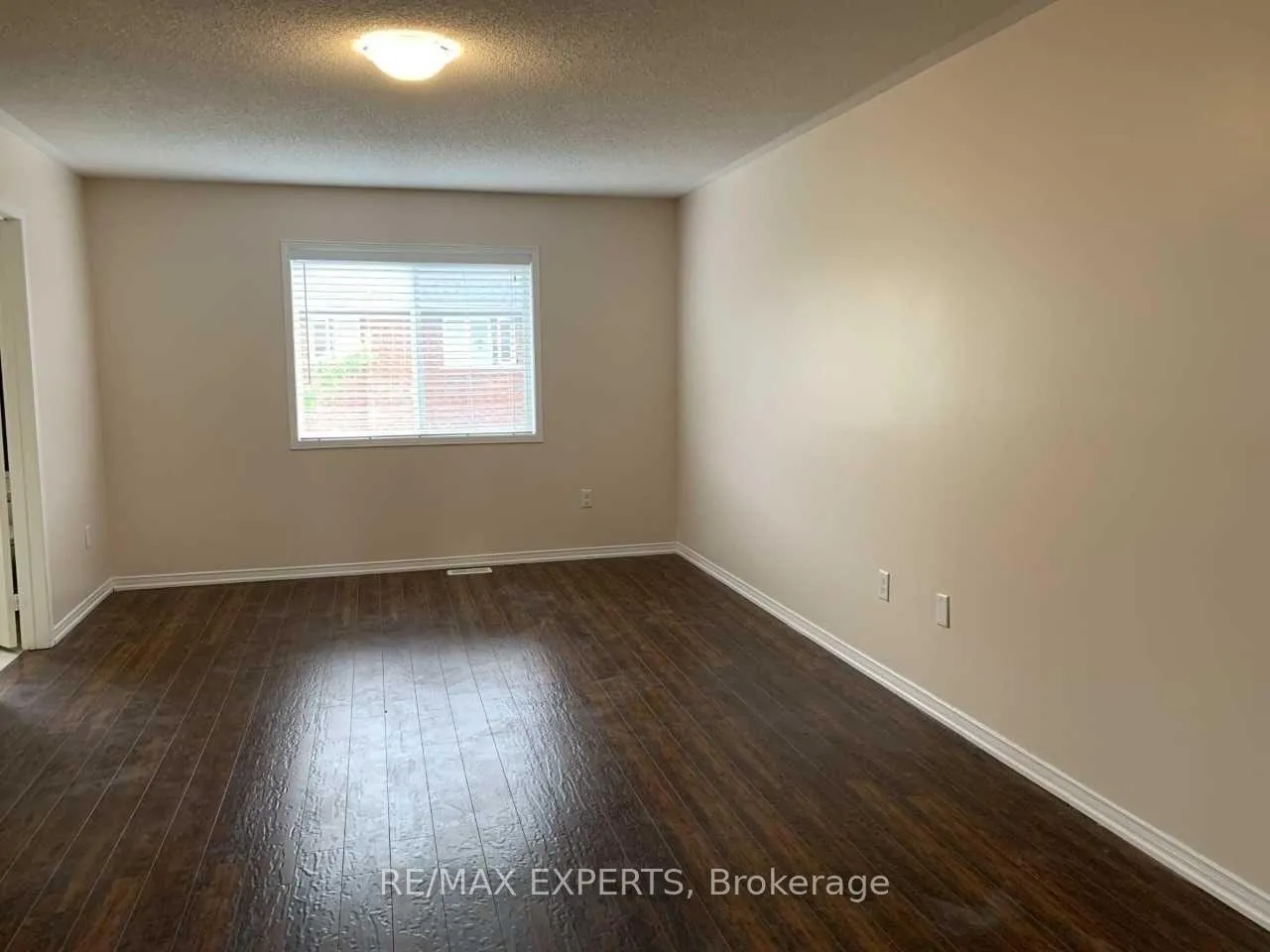 Photo 11 of 1209 Lamont Crescent, Milton, Clarke — HOMEH