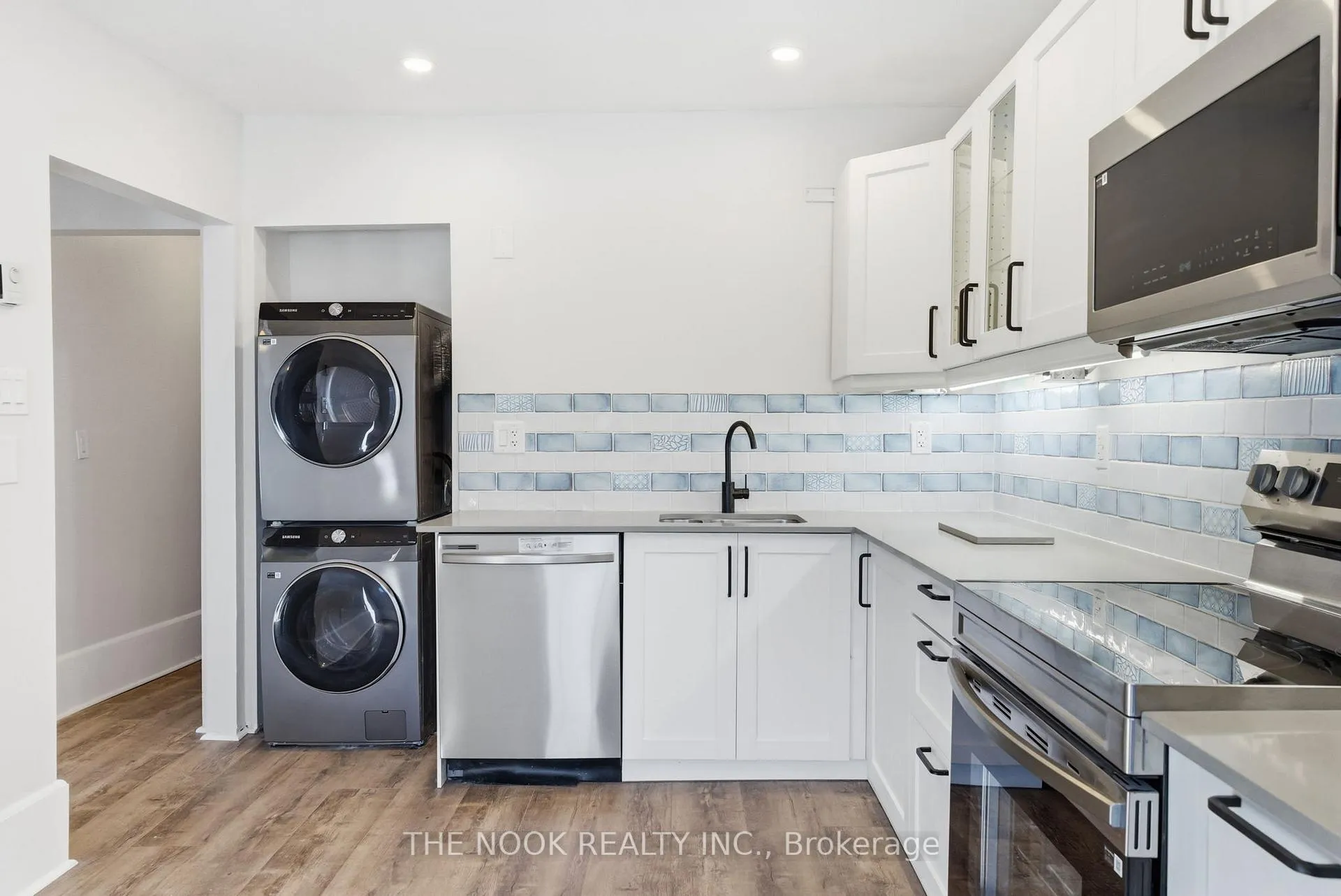 Photo 11 of 71 Wellington Street, Clarington, Bowmanville — HOMEH