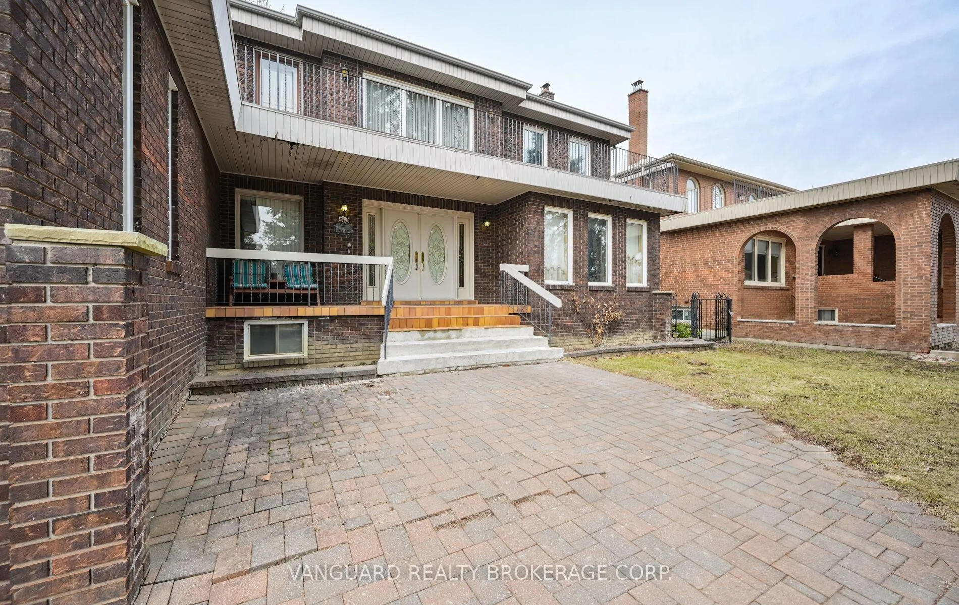Photo 3 of 313 Firglen Ridge, Vaughan, Islington Woods — HOMEH