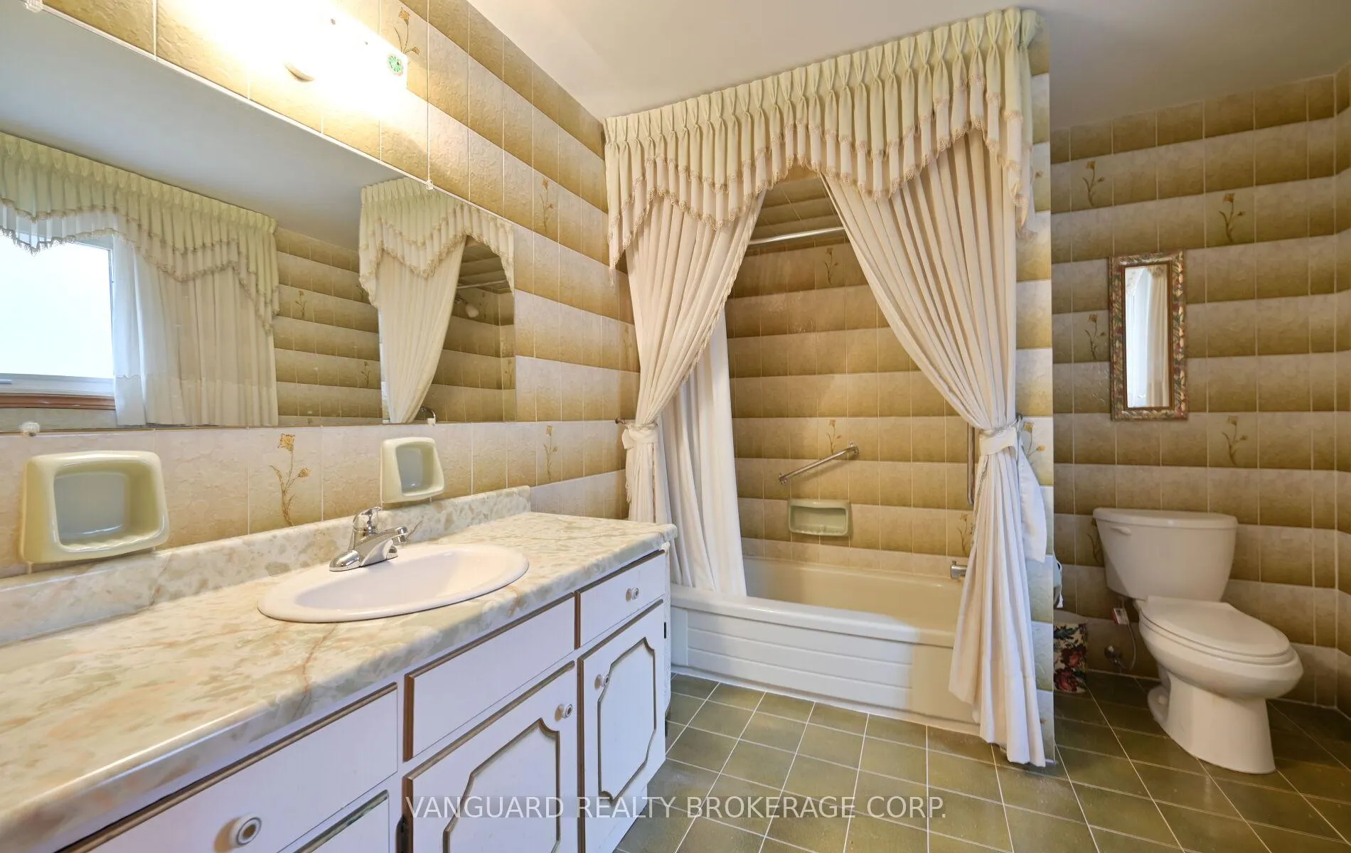 Photo 30 of 313 Firglen Ridge, Vaughan, Islington Woods — HOMEH
