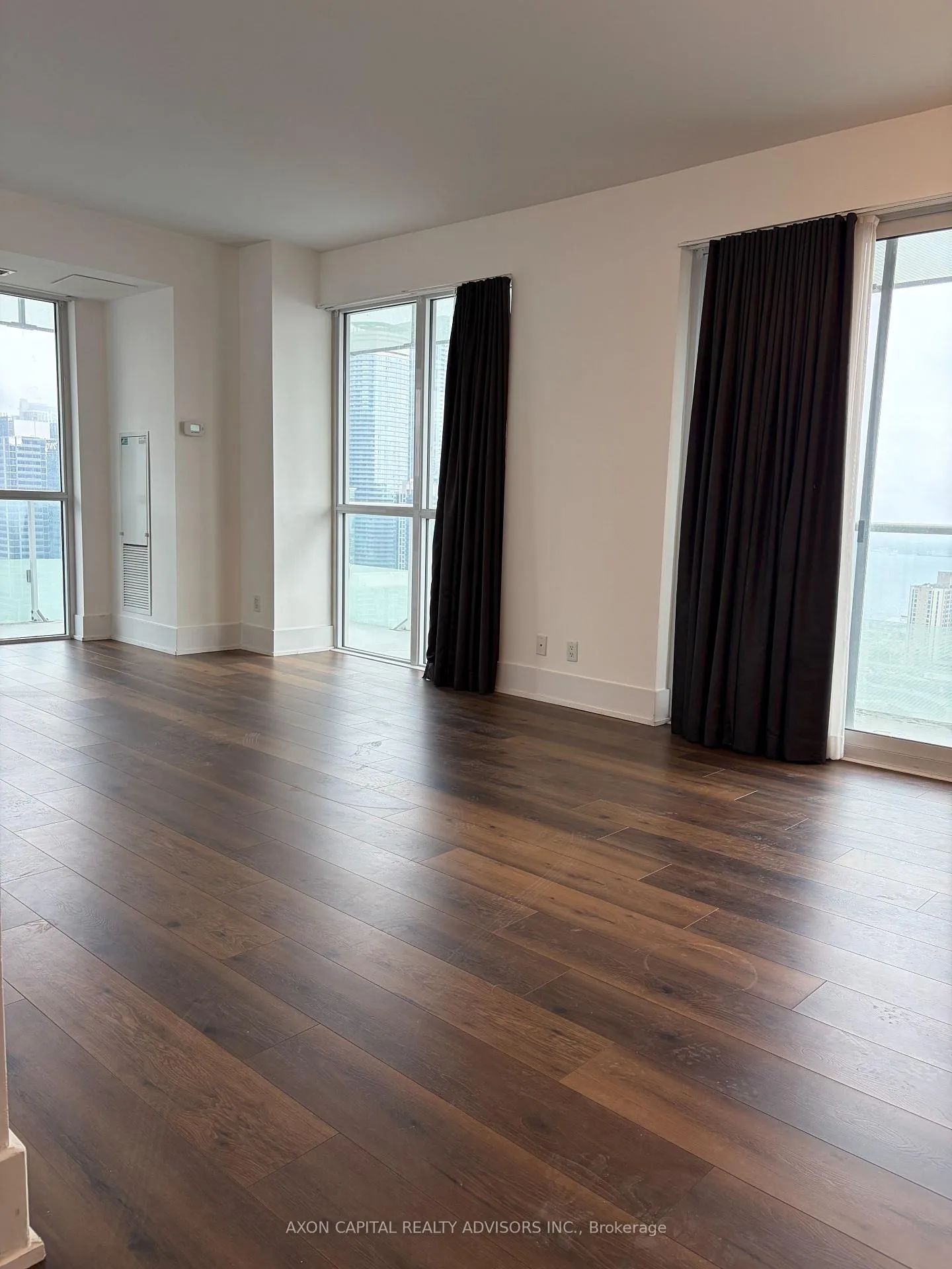 Photo 4 of Unit 2911, 300 Front Street W, Toronto, Waterfront Communities — HOMEH