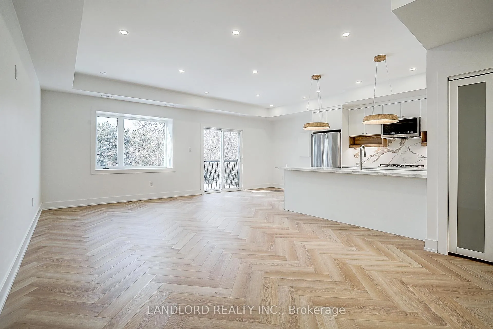 Photo 9 of Unit 3, 1146 Broadview Avenue, Toronto, Broadview North — HOMEH