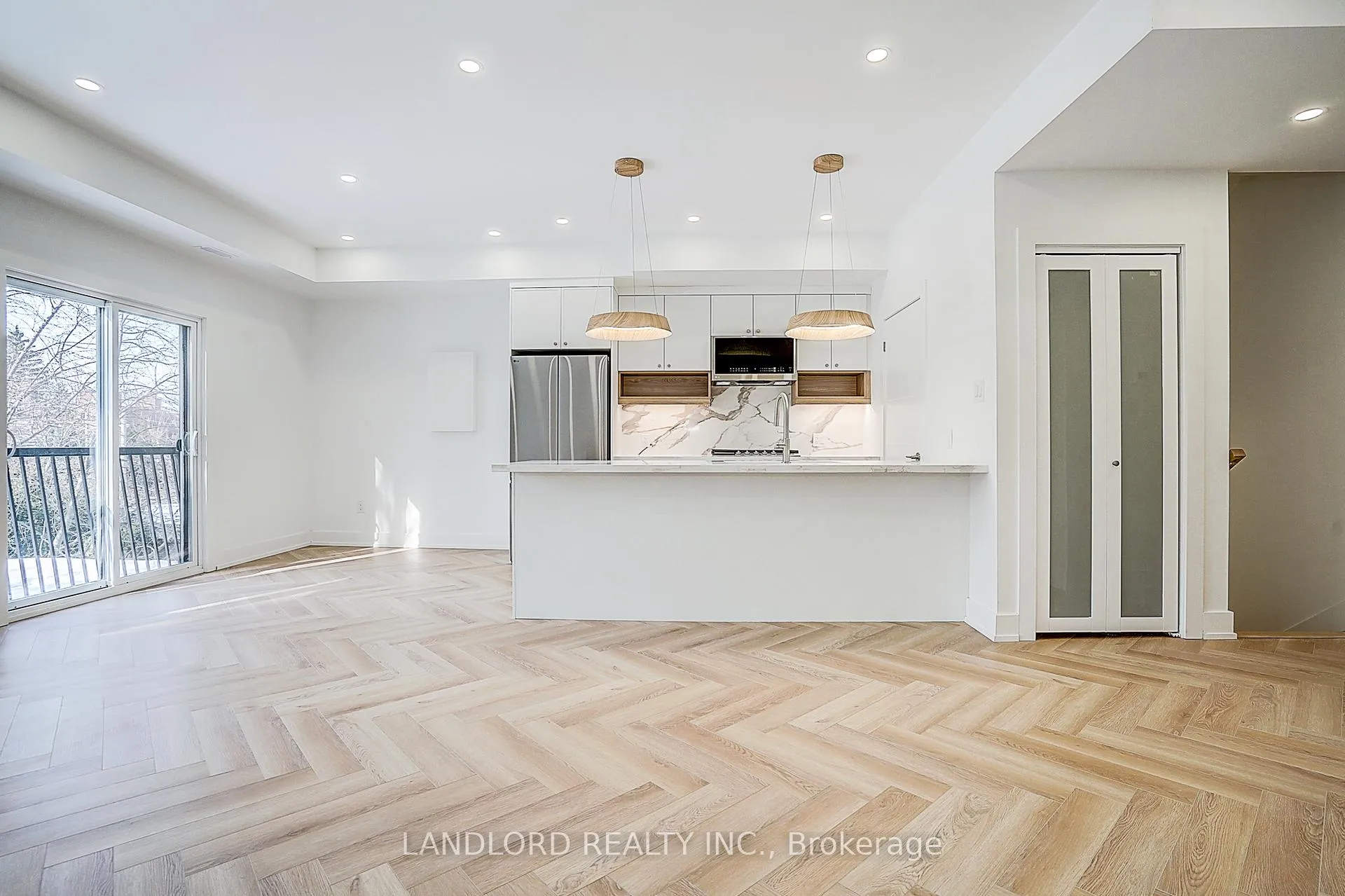 Photo 10 of Unit 3, 1146 Broadview Avenue, Toronto, Broadview North — HOMEH