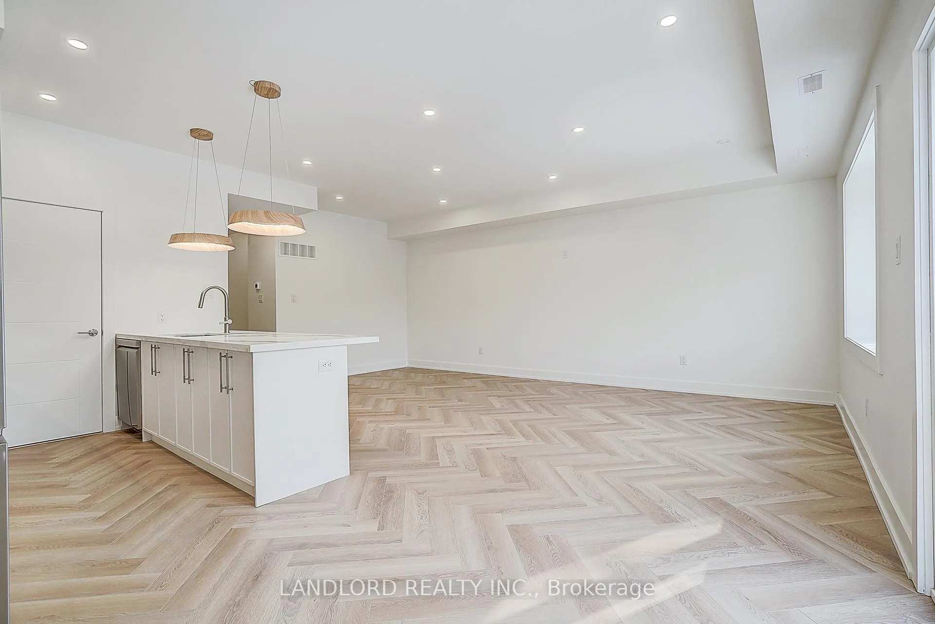 Photo 16 of Unit 3, 1146 Broadview Avenue, Toronto, Broadview North — HOMEH