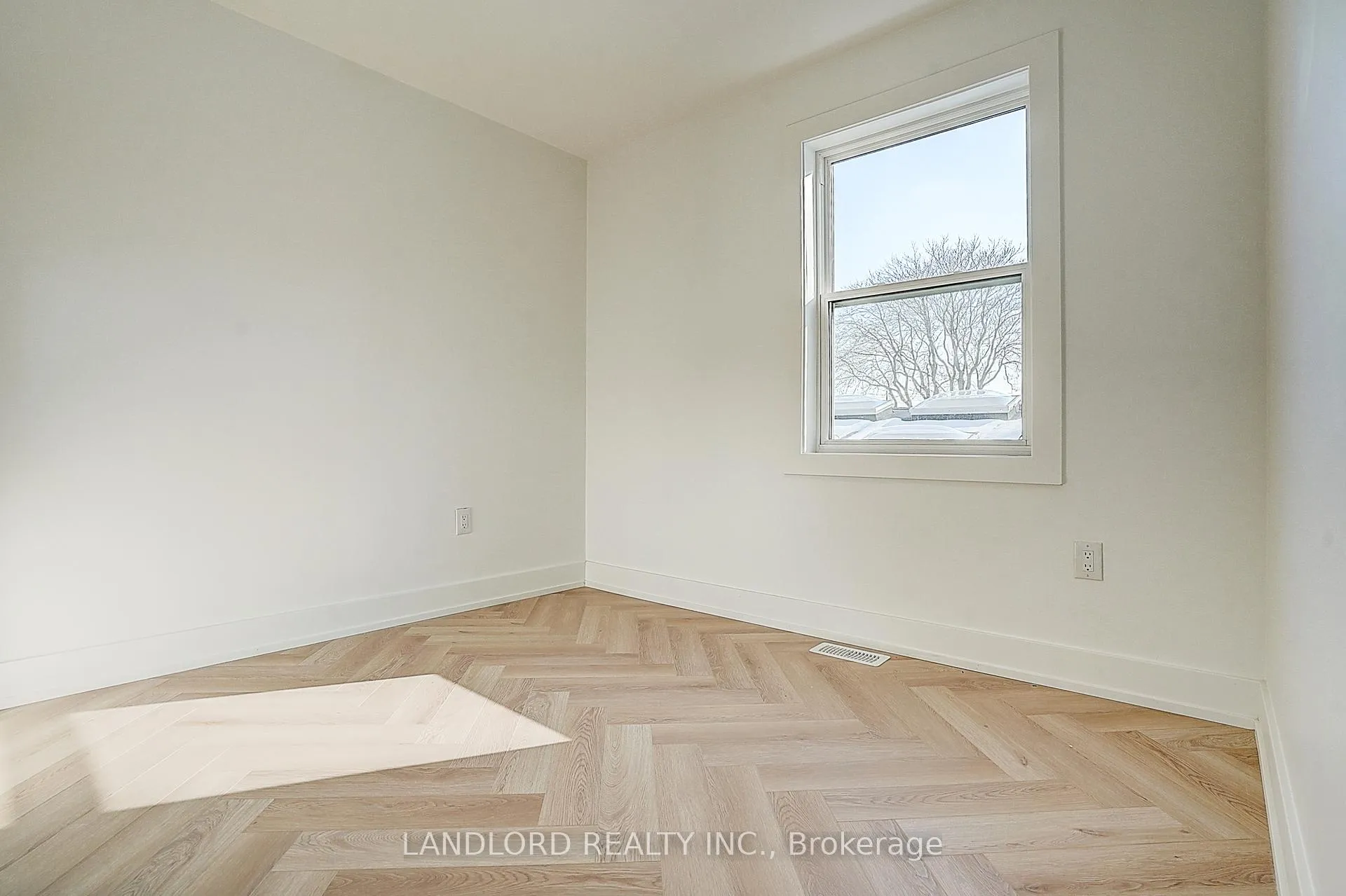 Photo 39 of Unit 3, 1146 Broadview Avenue, Toronto, Broadview North — HOMEH