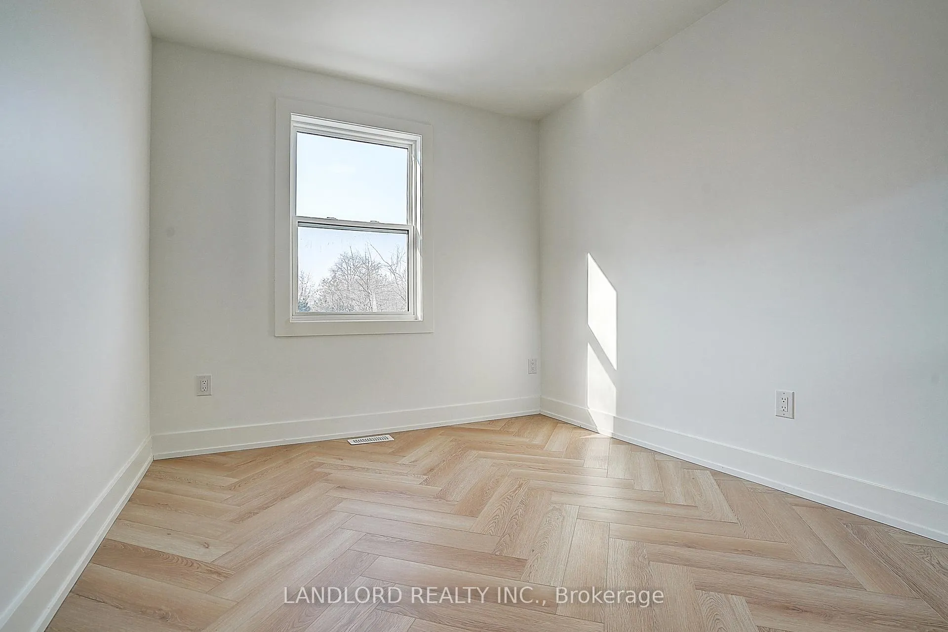 Photo 43 of Unit 3, 1146 Broadview Avenue, Toronto, Broadview North — HOMEH