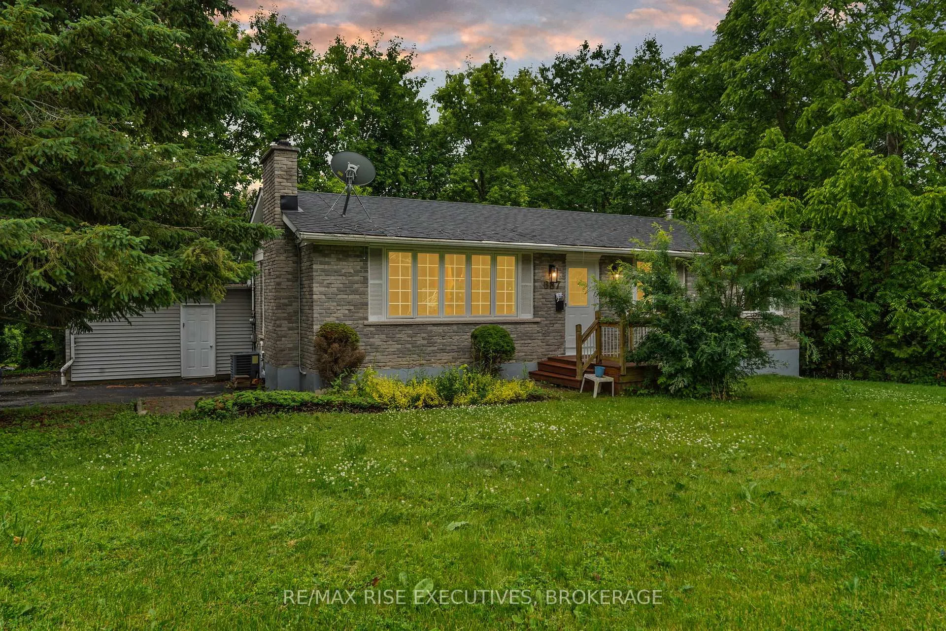 Photo 5 of 687 High Gate Park Drive, Kingston, South of Taylor-Kidd Blvd — HOMEH