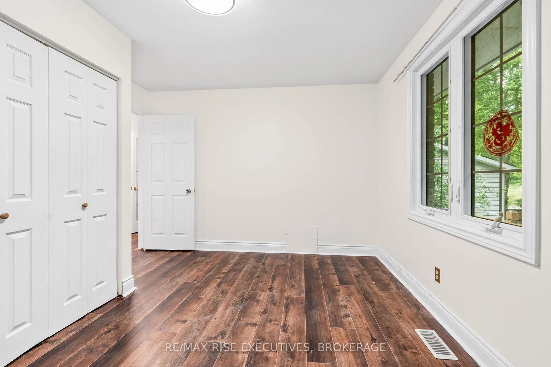 Photo 18 of 687 High Gate Park Drive, Kingston, South of Taylor-Kidd Blvd — HOMEH