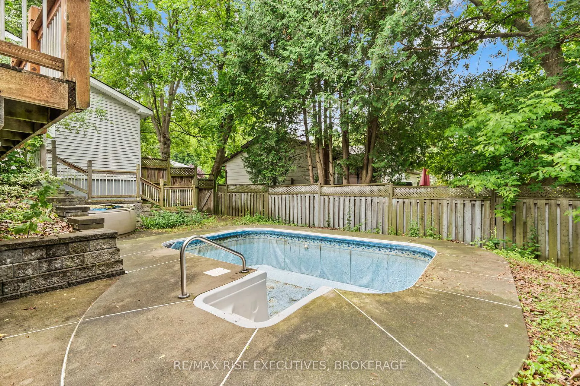 Photo 27 of 687 High Gate Park Drive, Kingston, South of Taylor-Kidd Blvd — HOMEH