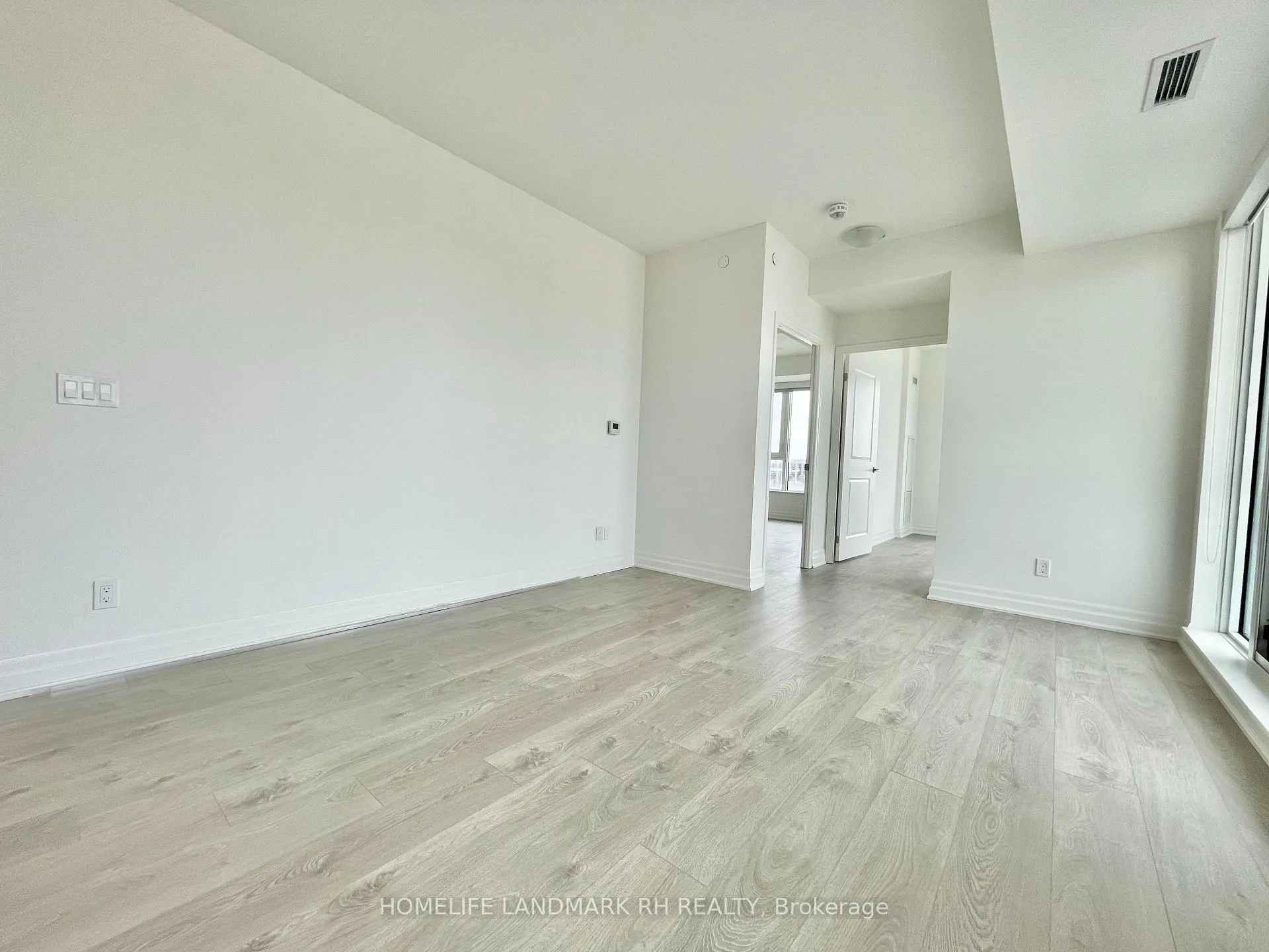 Photo 5 of Unit 1105, 8 Rouge Valley Drive, Markham, Unionville — HOMEH