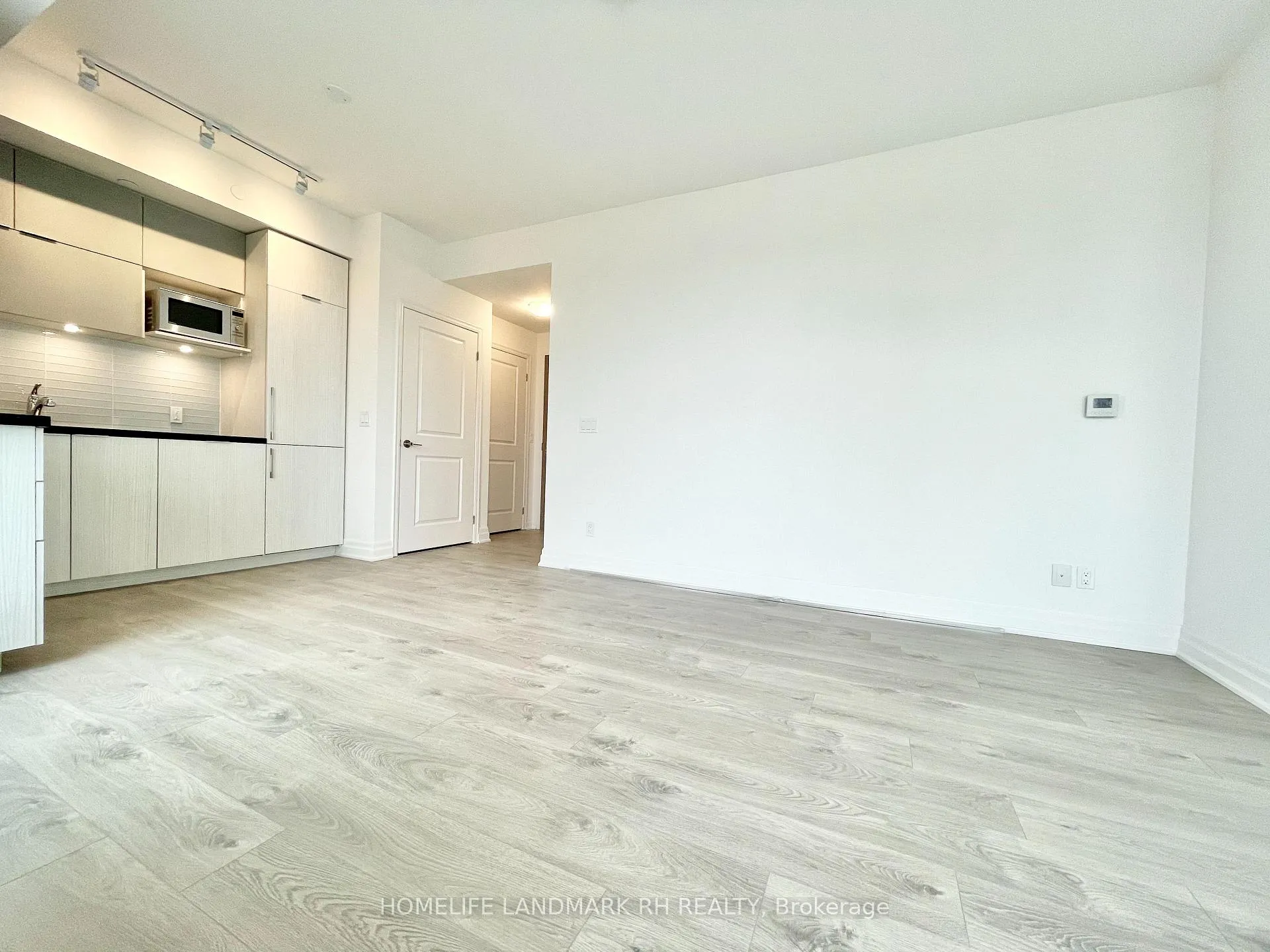 Photo 7 of Unit 1105, 8 Rouge Valley Drive, Markham, Unionville — HOMEH