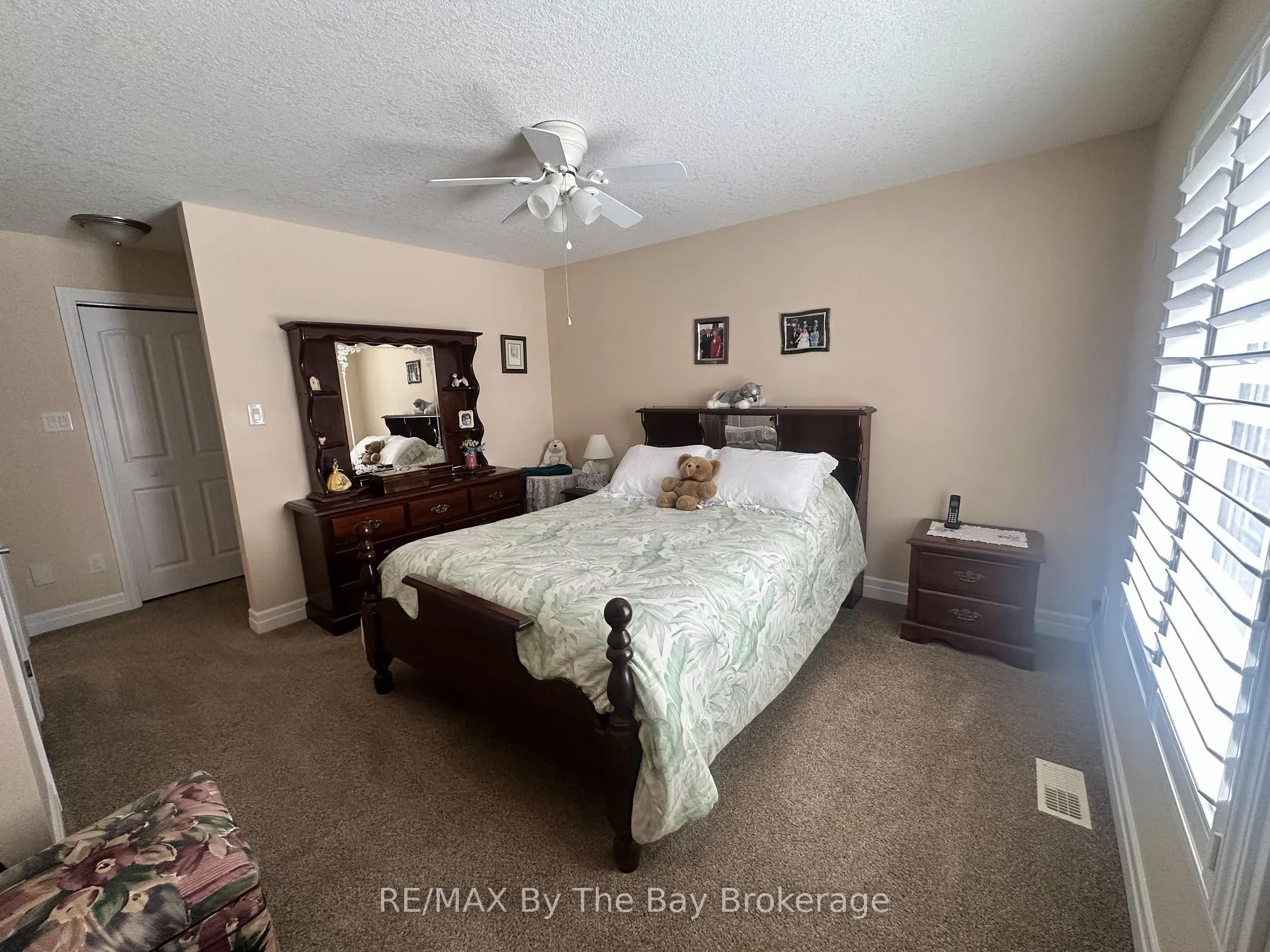 Photo 8 of 35 Garden Grove Crescent, Wasaga Beach — HOMEH