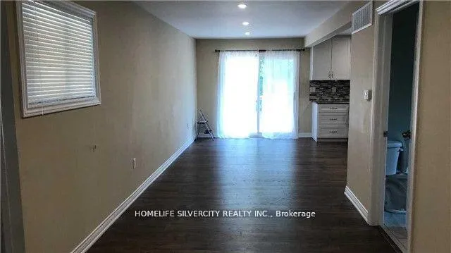 Photo 2 of 157 Elliot Avenue N, Oshawa, Vanier — HOMEH