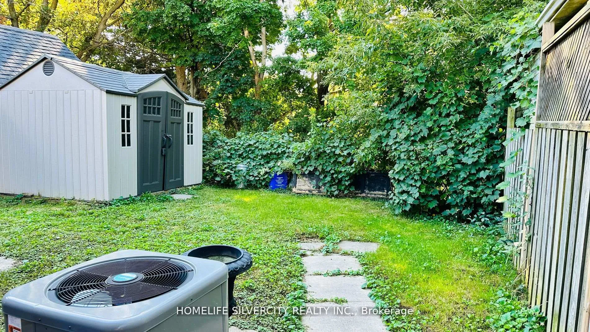 Photo 13 of 157 Elliot Avenue N, Oshawa, Vanier — HOMEH